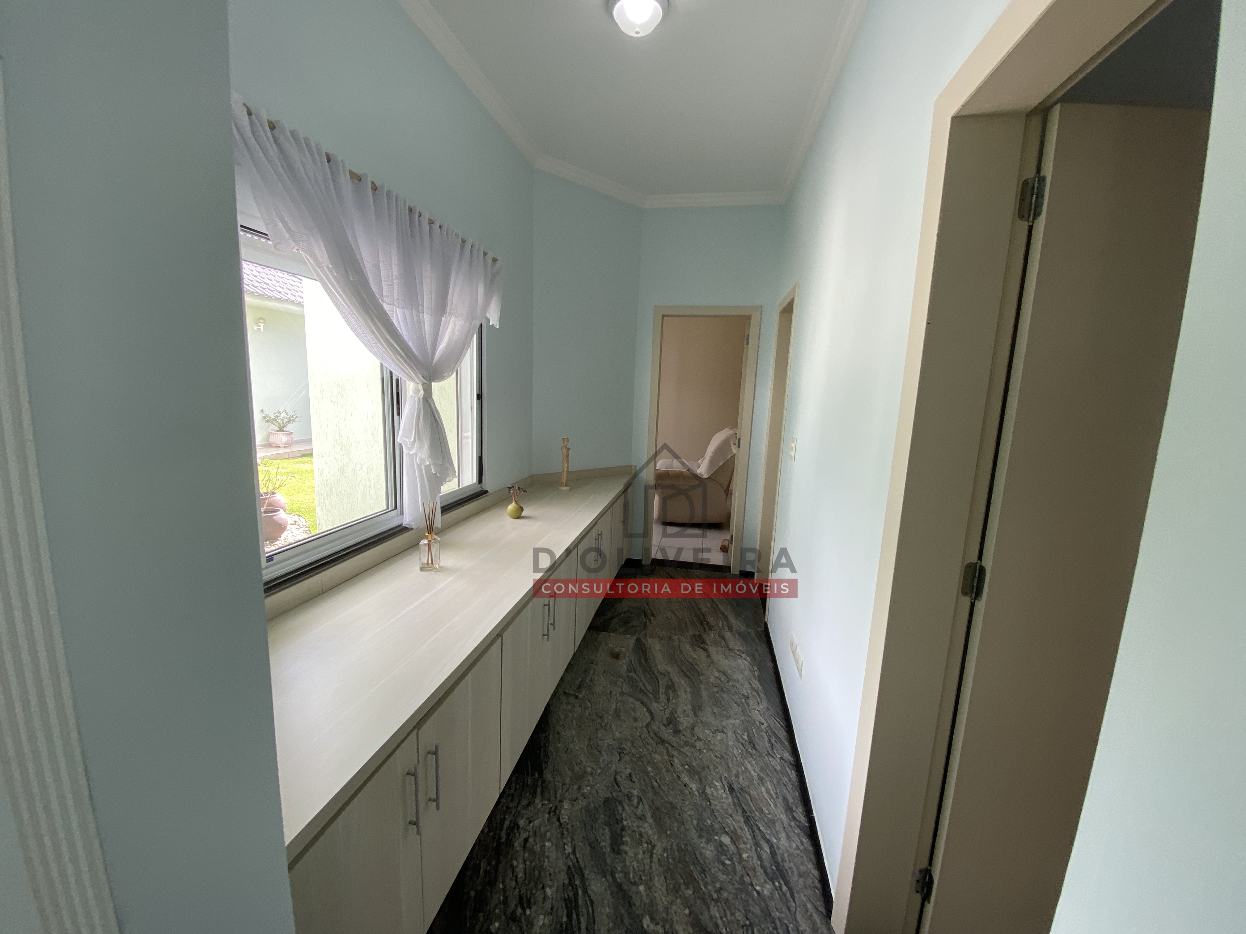 Casa térrea com 3 suítes à venda no condomínio Bougainvillée III - Peruíbe - SP