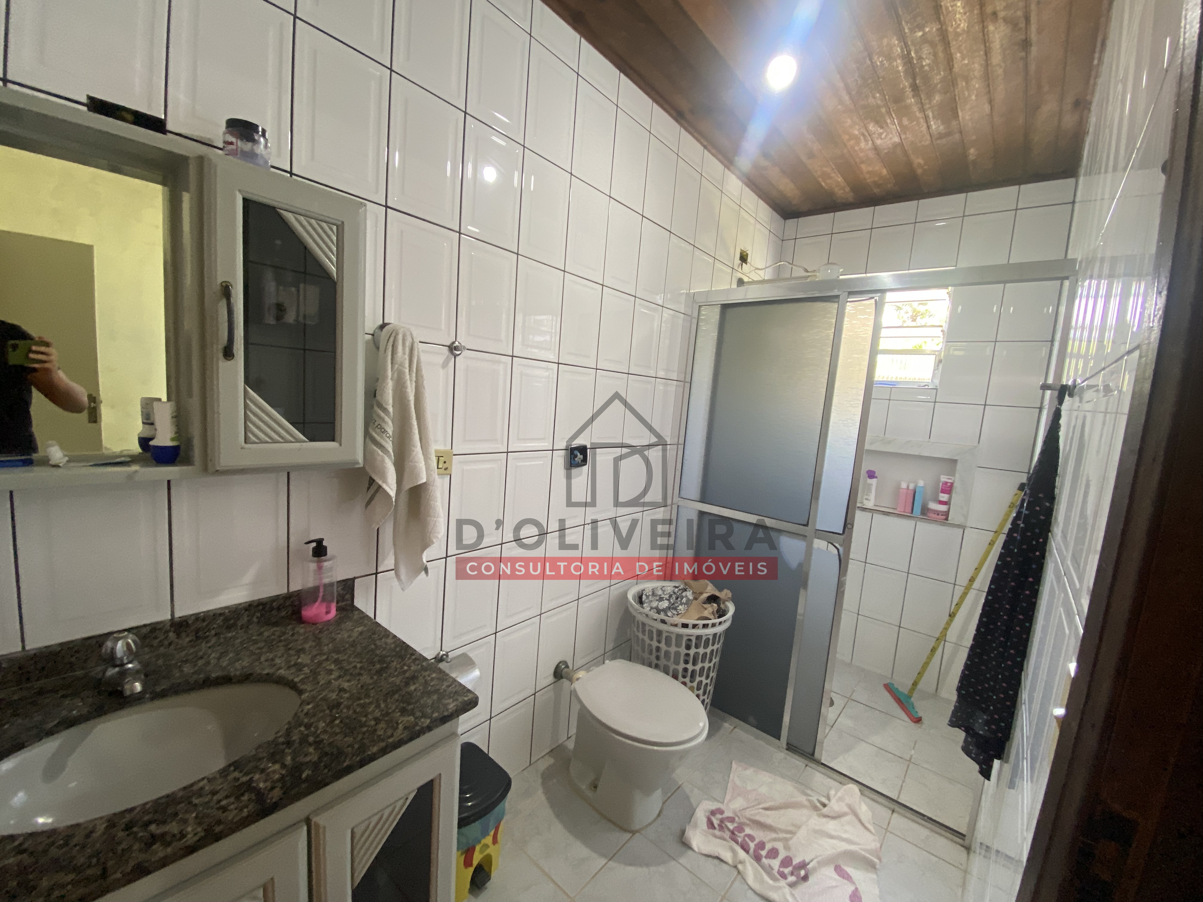 Casa com espaço comercial à venda na Vila Peruíbe - Peruíbe - SP