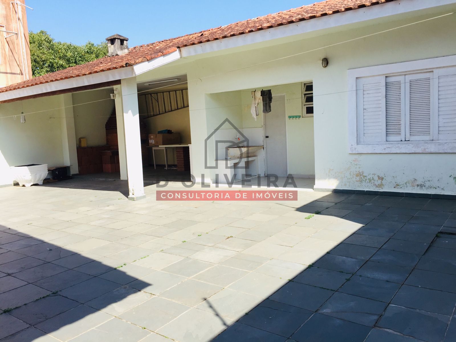 Casa térrea para venda a 100 metros da praia no Centro de Peruíbe - SP