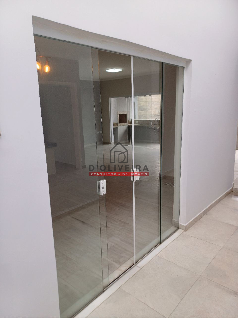 Casa térrea a 100 metros da praia no Bairro Oásis - Peruíbe - SP