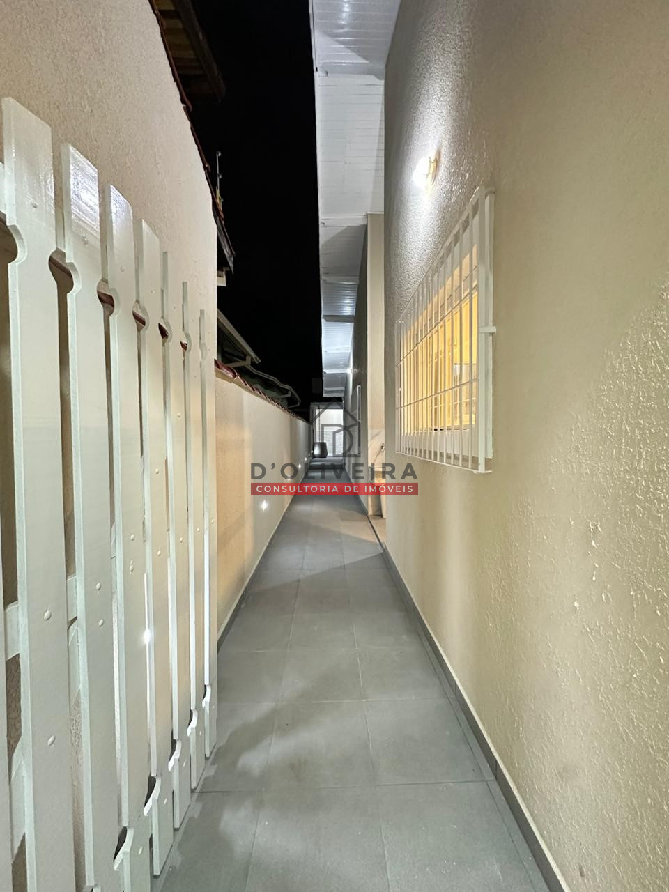 Casa geminada com piscina a venda no Bairro Stella Maris - Peruíbe - SP