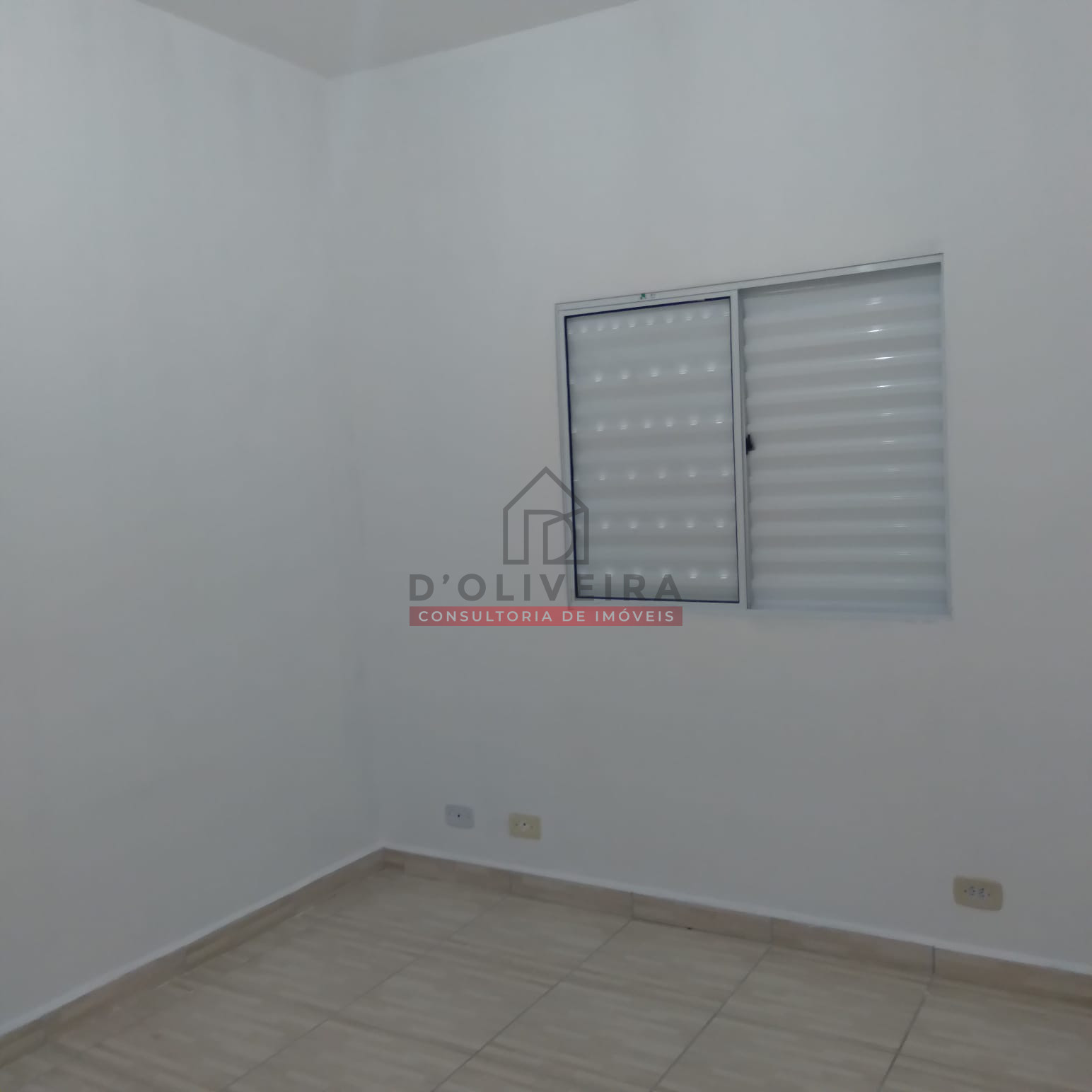 Casa térrea a venda no Bairro Caraguava - Peruíbe - SP