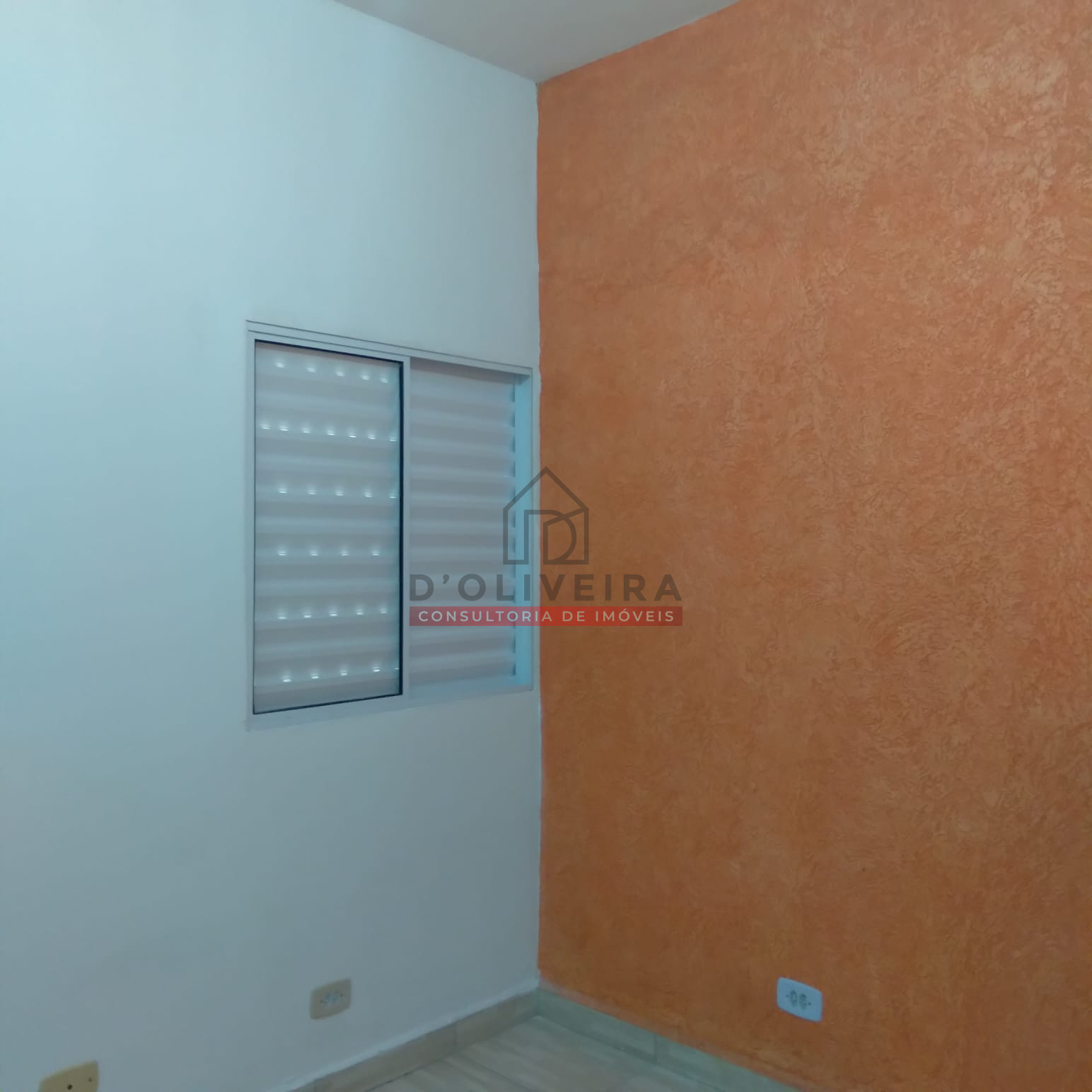 Casa térrea a venda no Bairro Caraguava - Peruíbe - SP