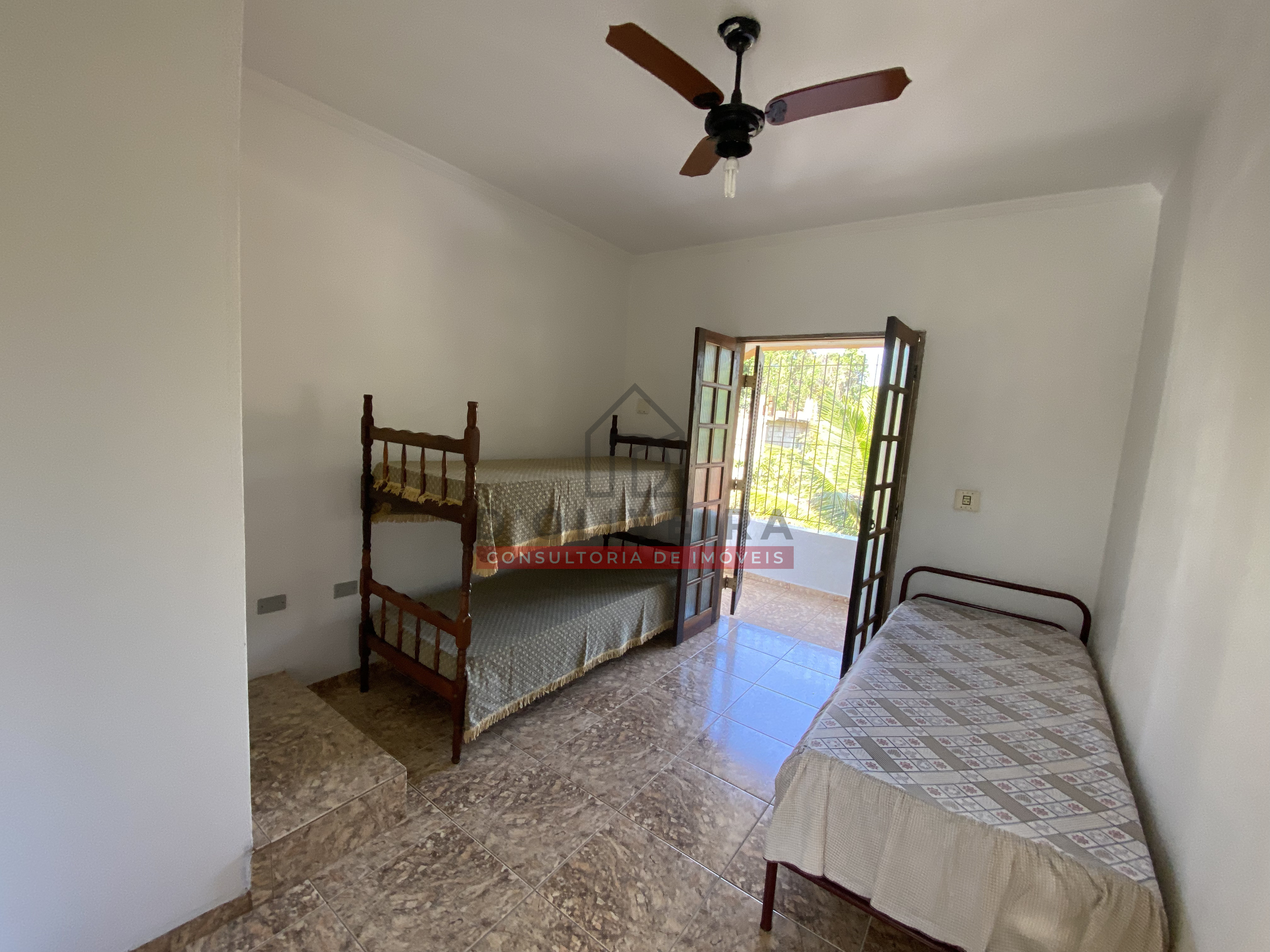 Sobrado com 360m² de terreno à venda no Bairro Estância Santa Gabriela - Peruíbe - SP