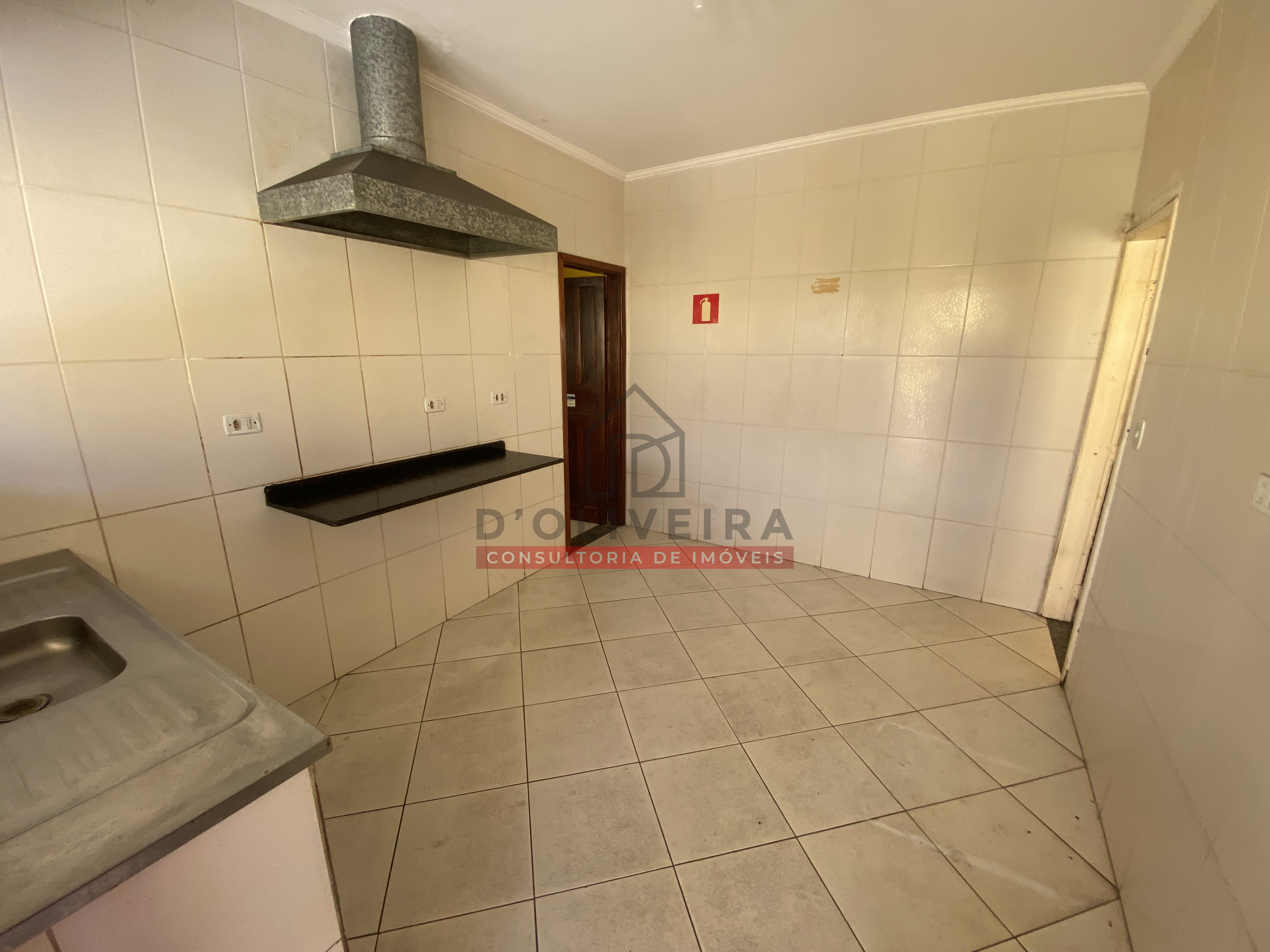 Salão Comercial à venda no Avenida Padre Anchieta- Peruíbe - SP