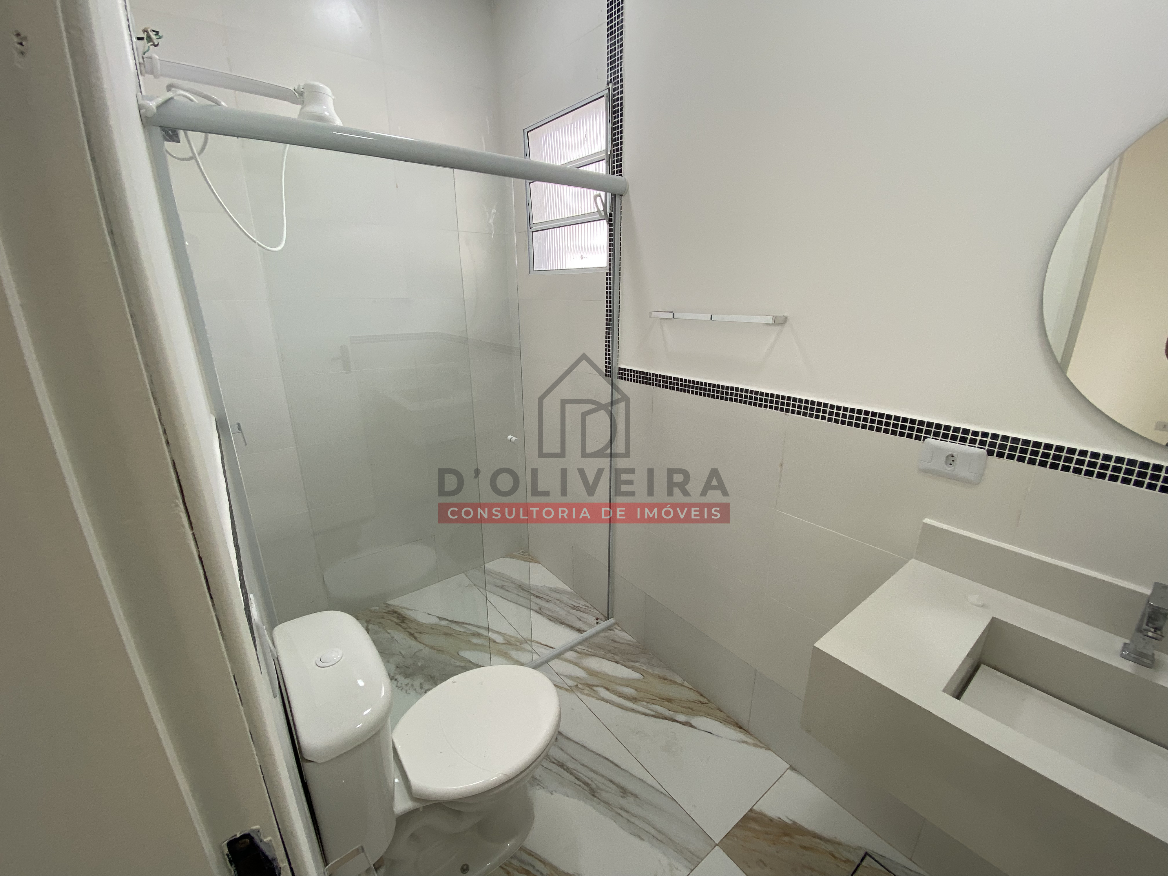 Casa com piscina e churrasqueira à venda no Bairro Flora Rica - Peruíbe - SP