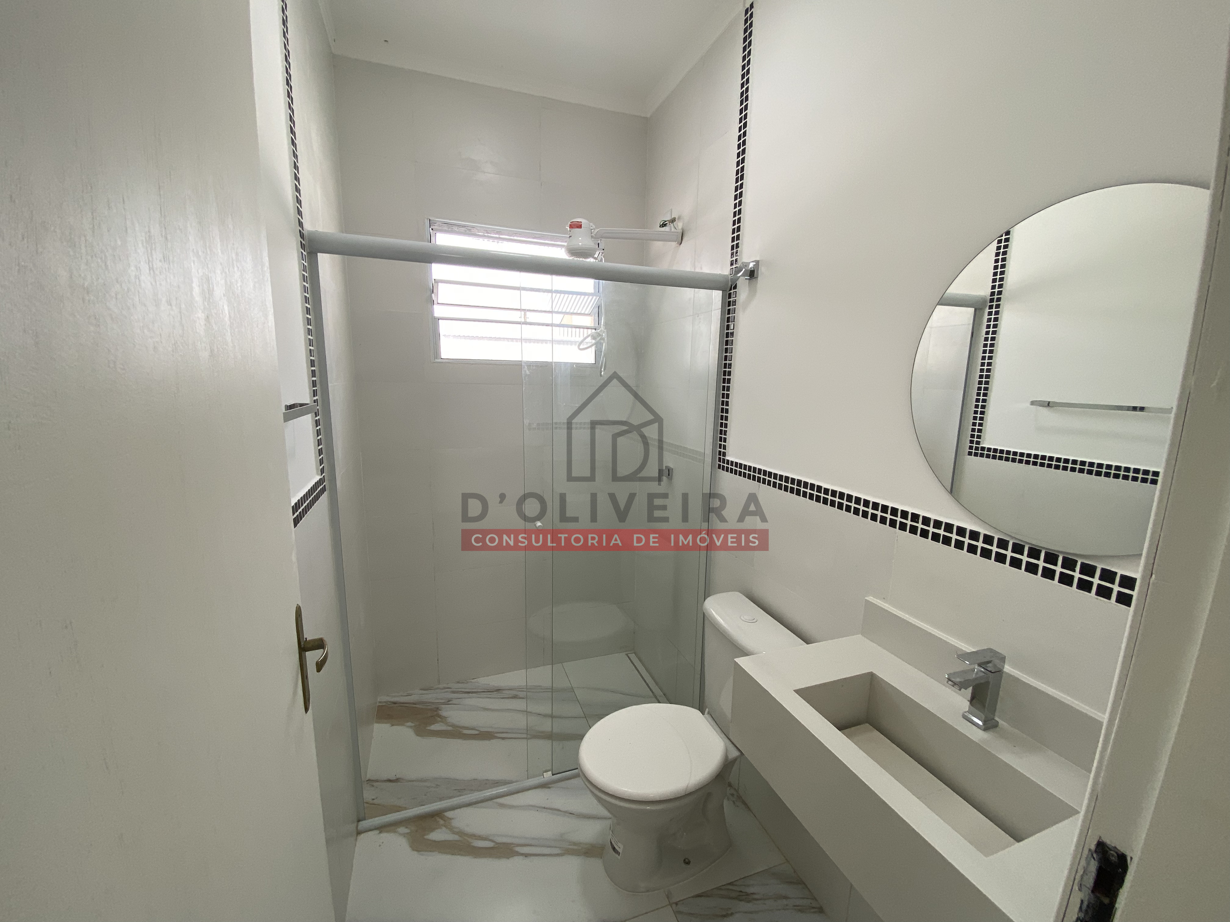 Casa com piscina e churrasqueira à venda no Bairro Flora Rica - Peruíbe - SP