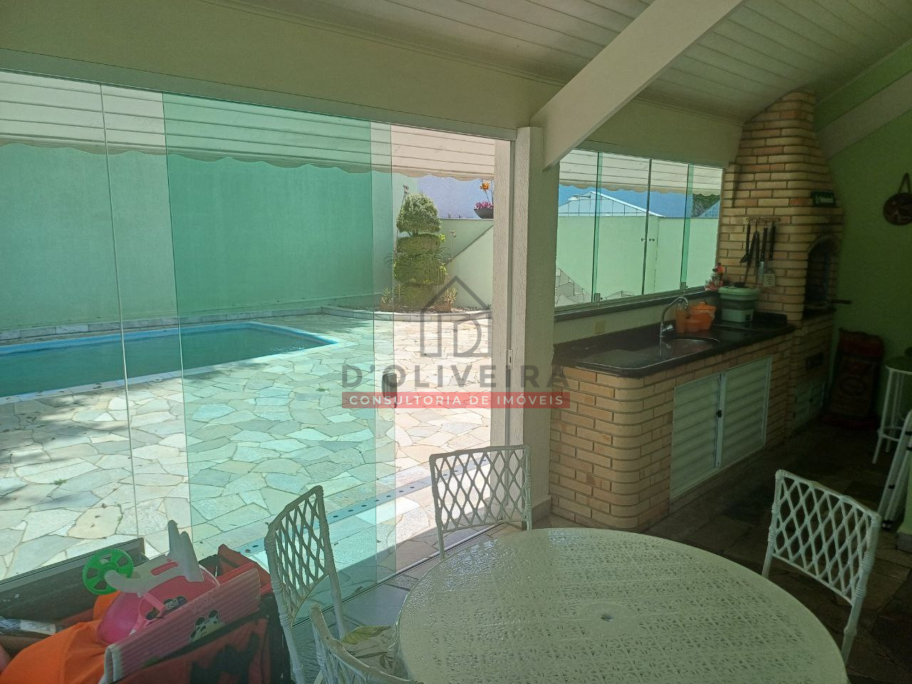 Sobrado com 4 suítes no Condomínio fechado Bougainvillée III- Peruíbe - SP