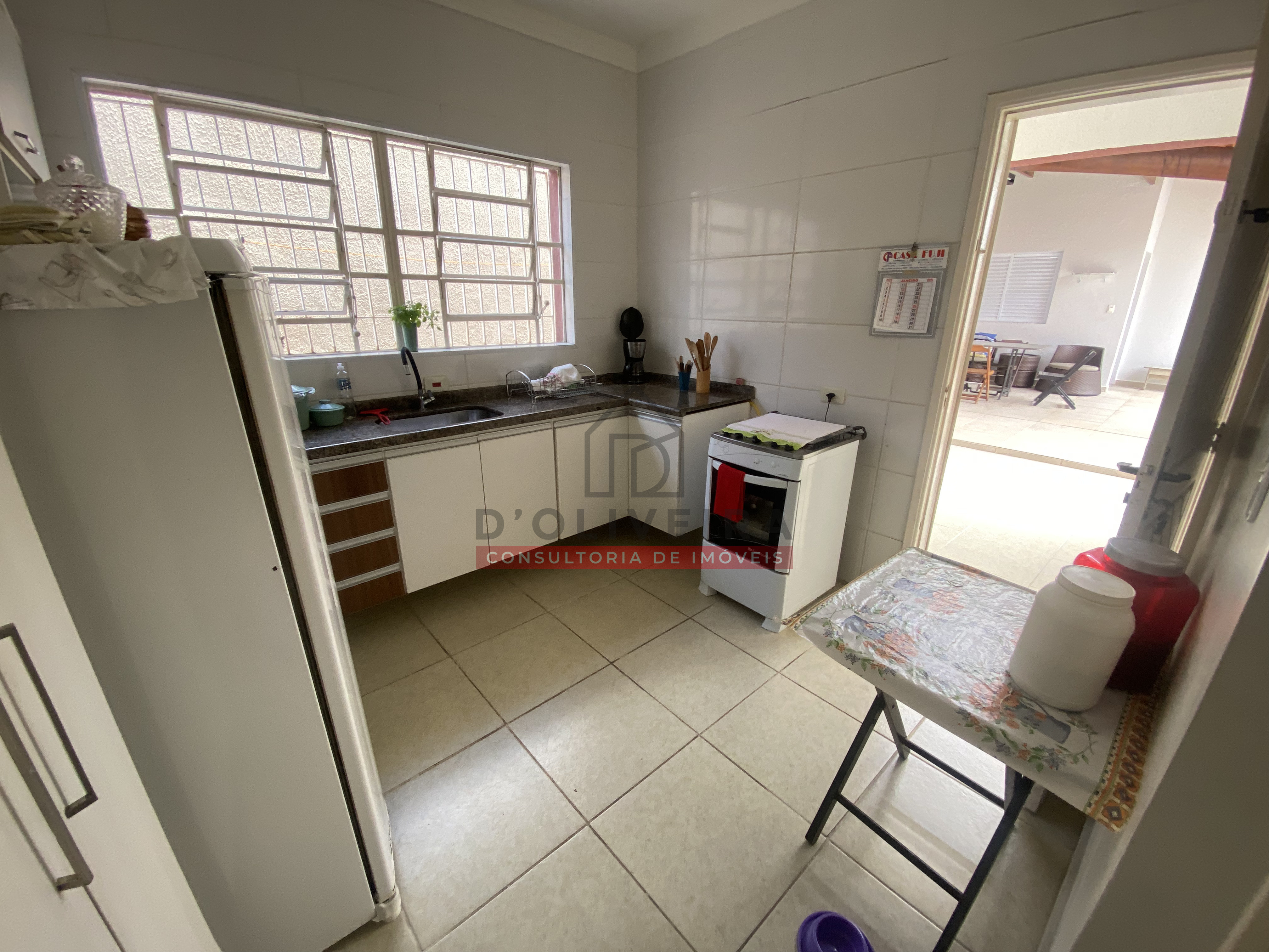 Casa com piscina e churrasqueira à venda no Jardim Barra de Jangadas - Peruíbe - SP