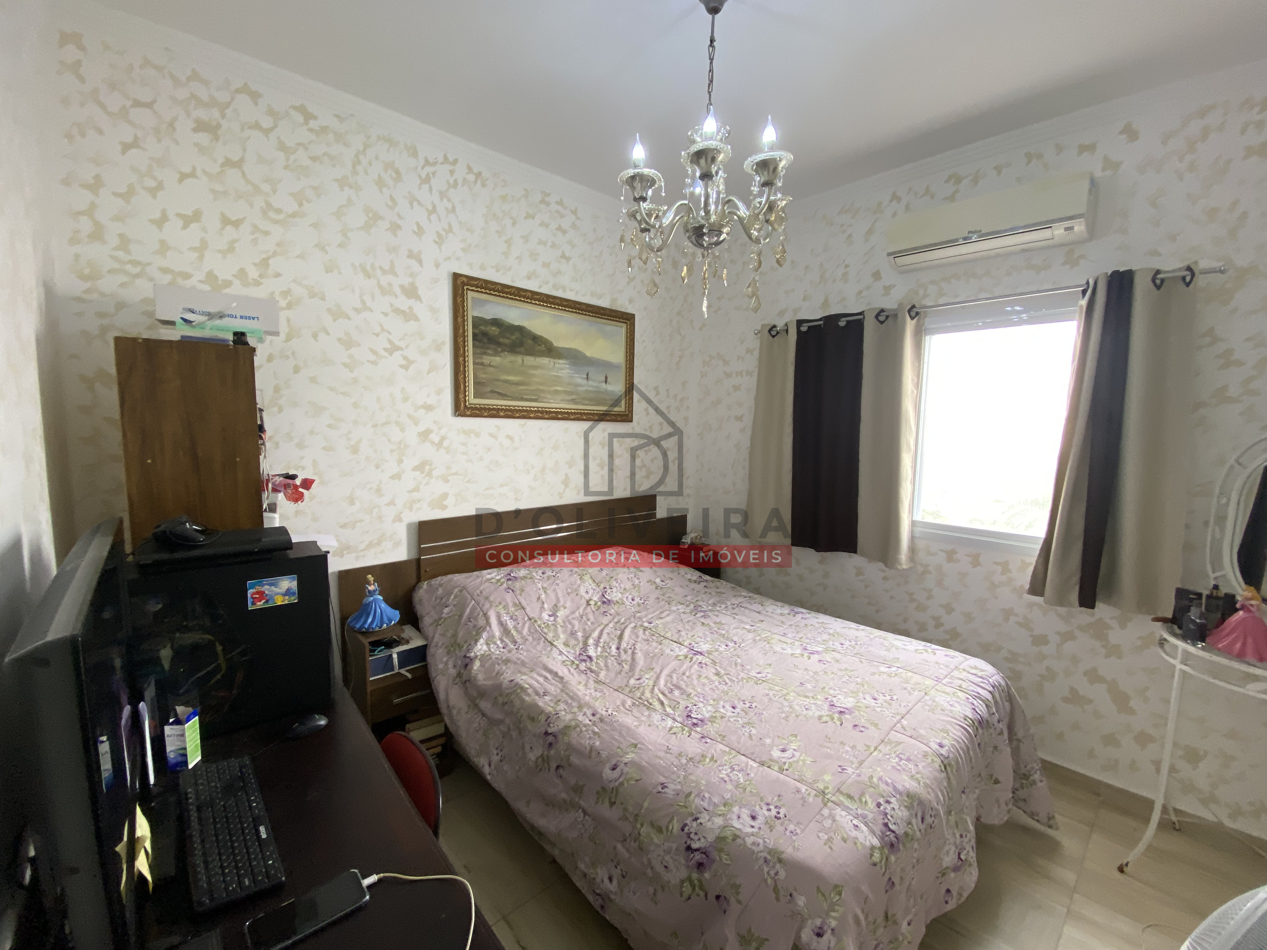 Casa com piscina e churrasqueira à venda no Bairro Parque D'aville - Peruíbe - SP