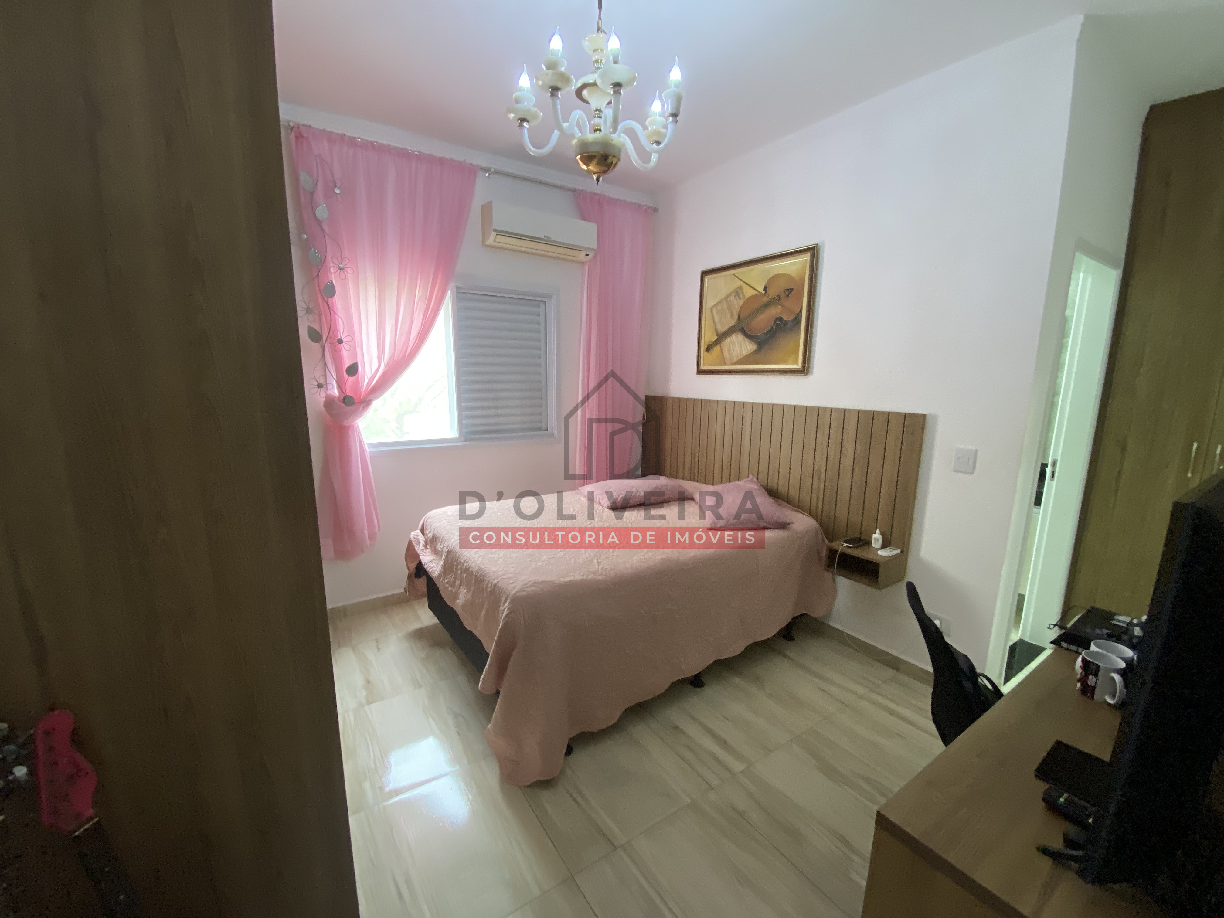 Casa com piscina e churrasqueira à venda no Bairro Parque D'aville - Peruíbe - SP