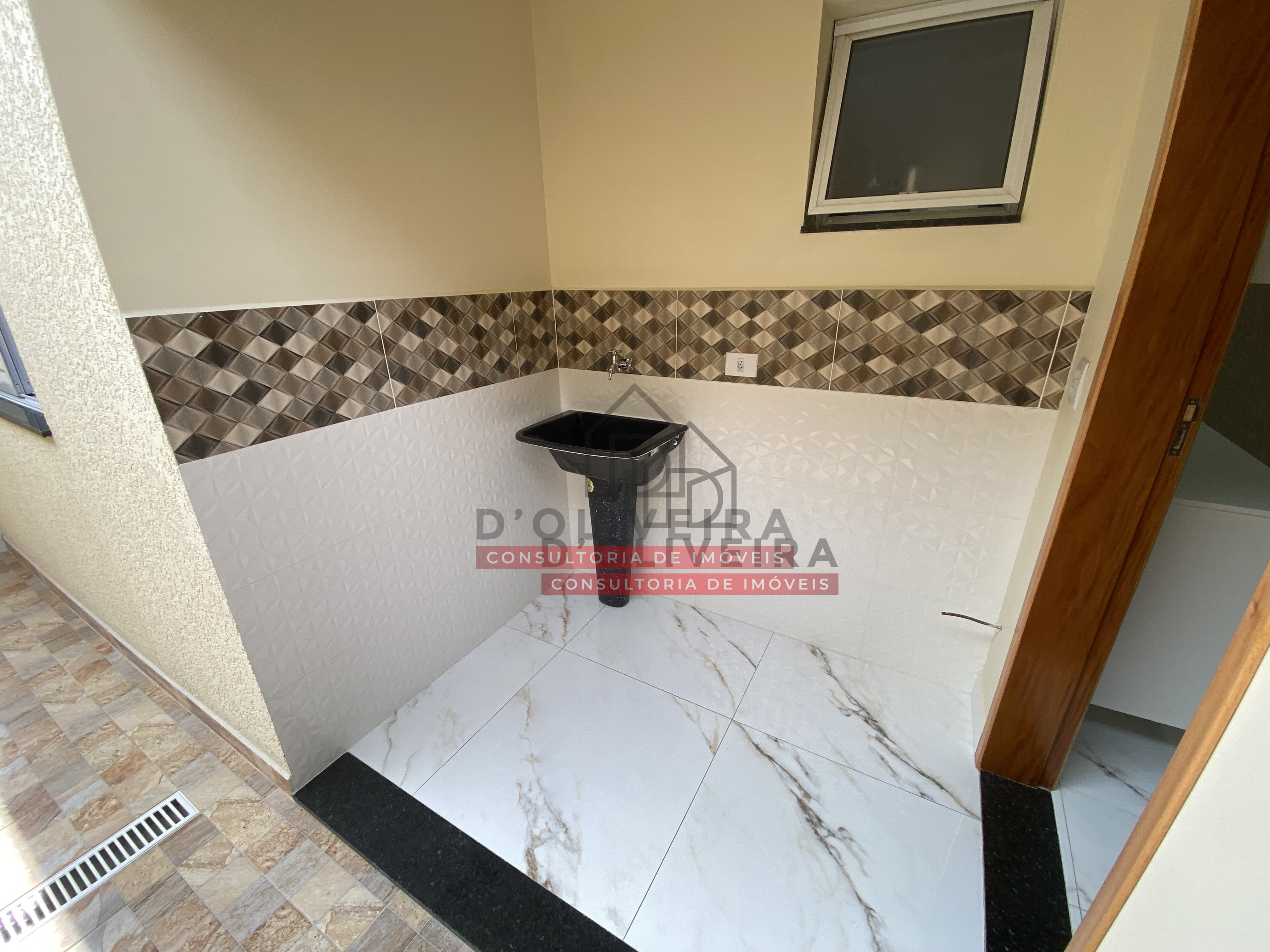 Casa geminada com piscina à venda no Flora Rica 2 - Peruíbe - SP