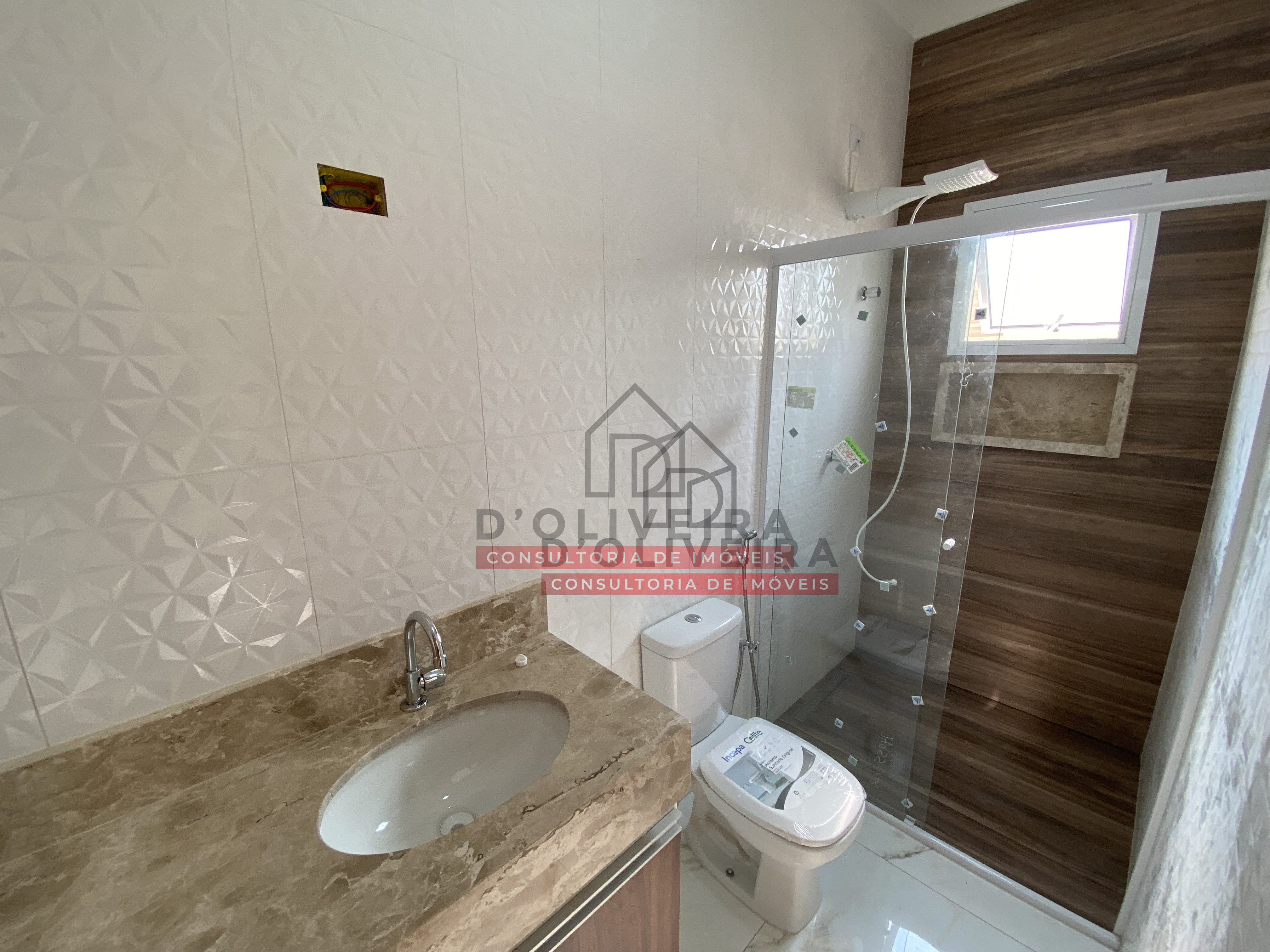 Casa geminada com piscina à venda no Flora Rica 2 - Peruíbe - SP