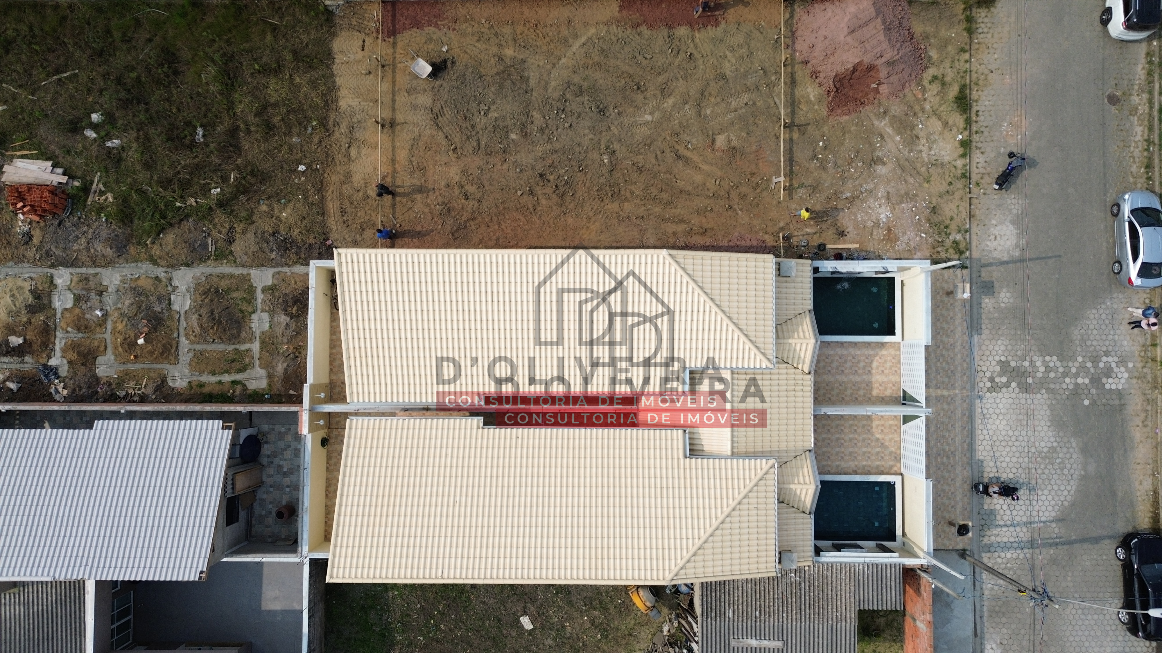 Casa geminada com piscina à venda no Flora Rica 2 - Peruíbe - SP