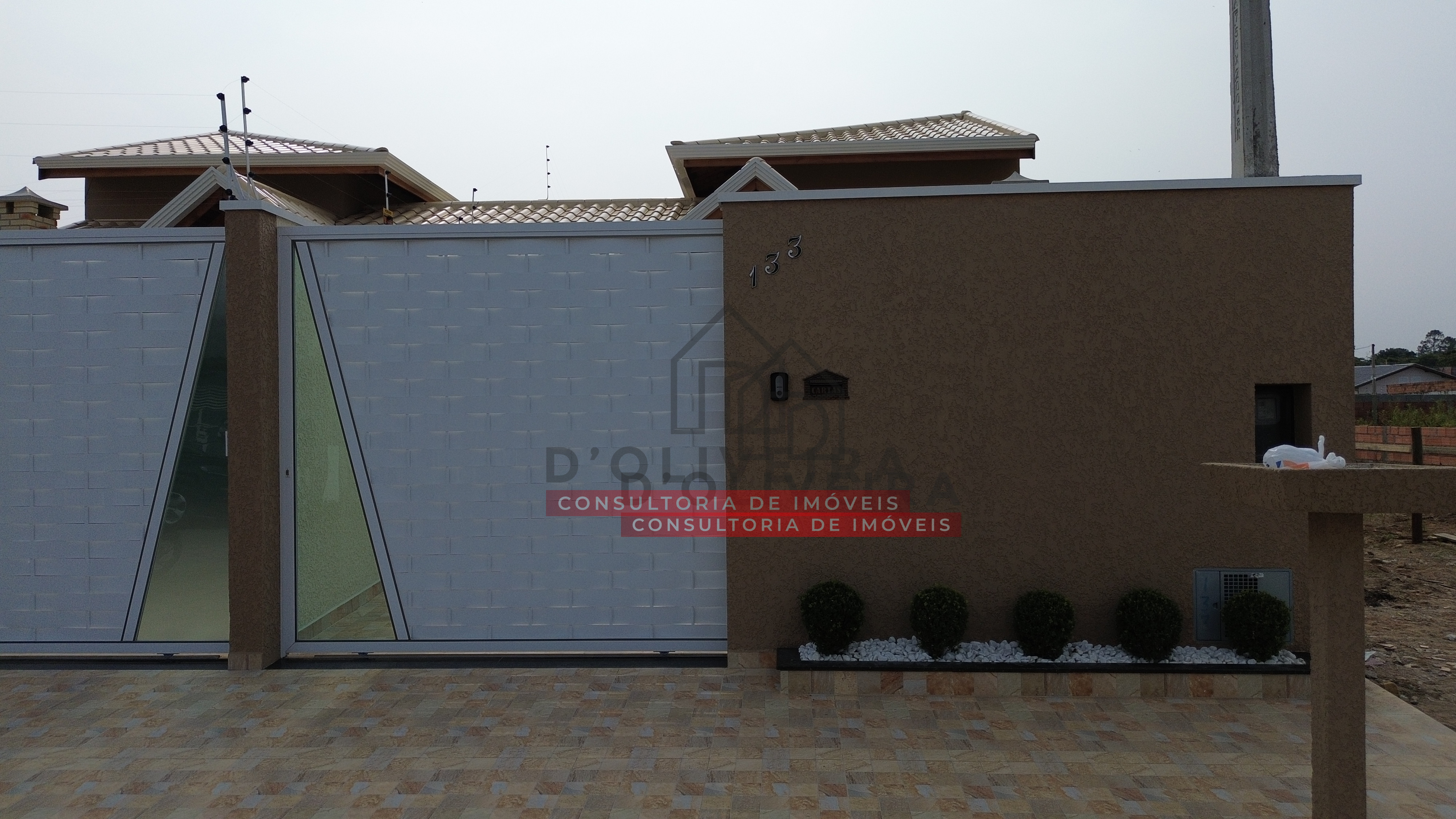 Casa geminada com piscina à venda no Flora Rica 2 - Peruíbe - SP