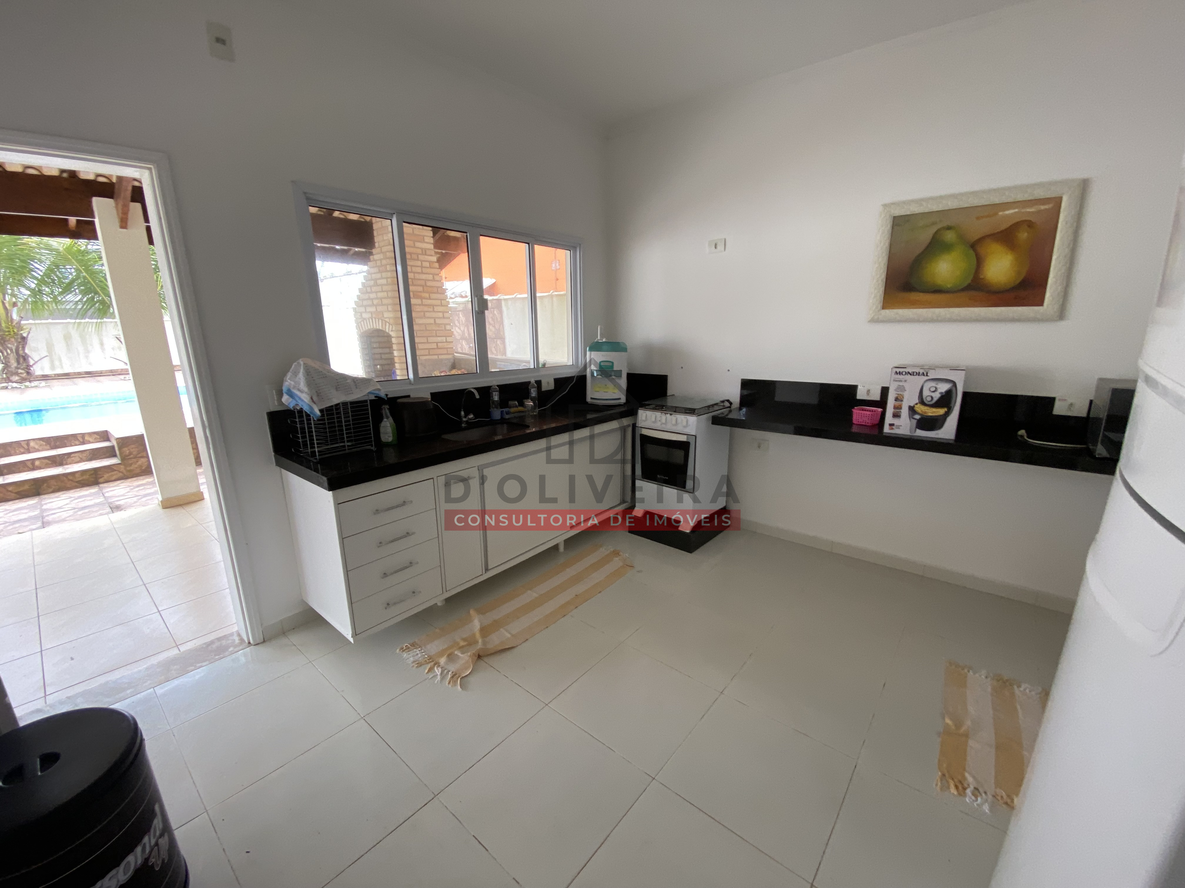 Casa com térrea com piscina à venda no Maria Helena Novaes - Peruíbe - SP