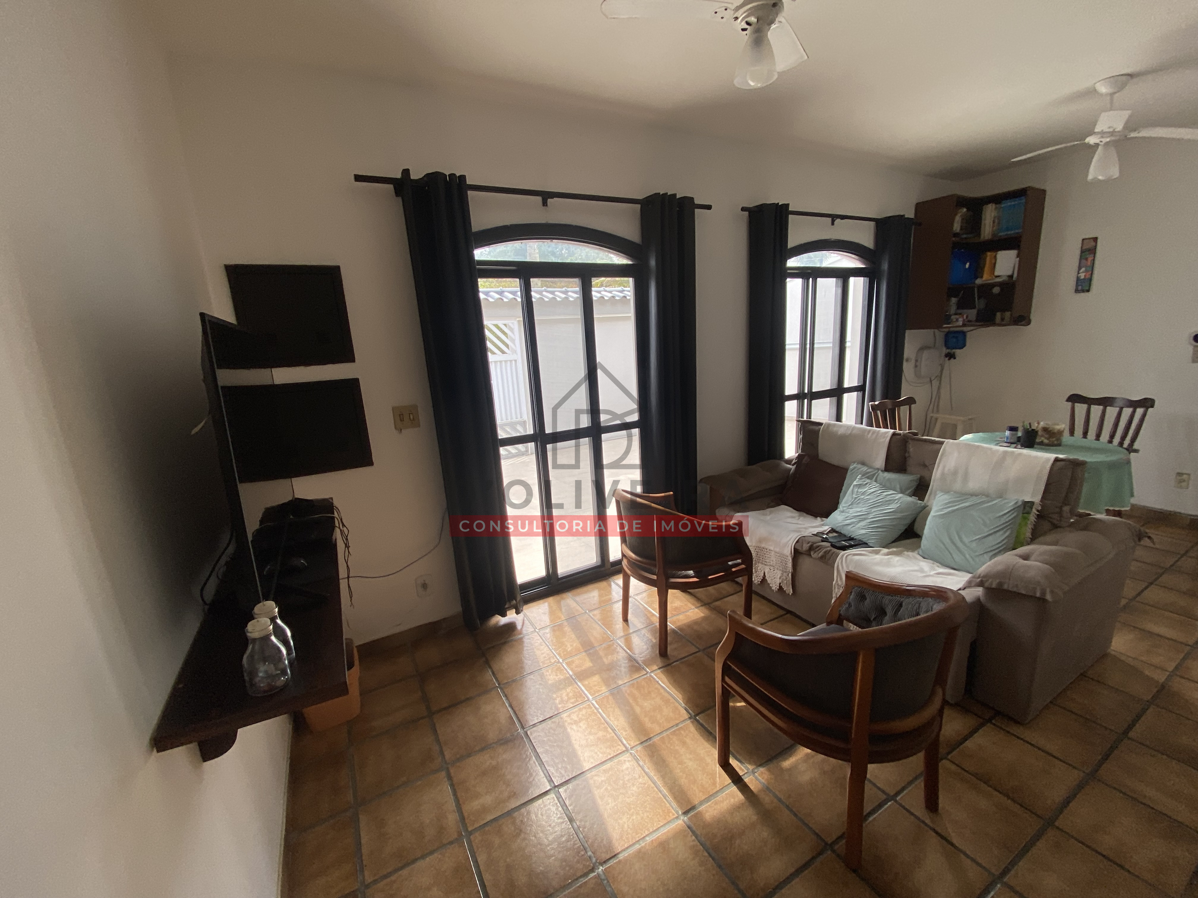 Casa com 500 m² de terreno a 200 metros da praia à venda no Balneário Oasis - Peruíbe - SP