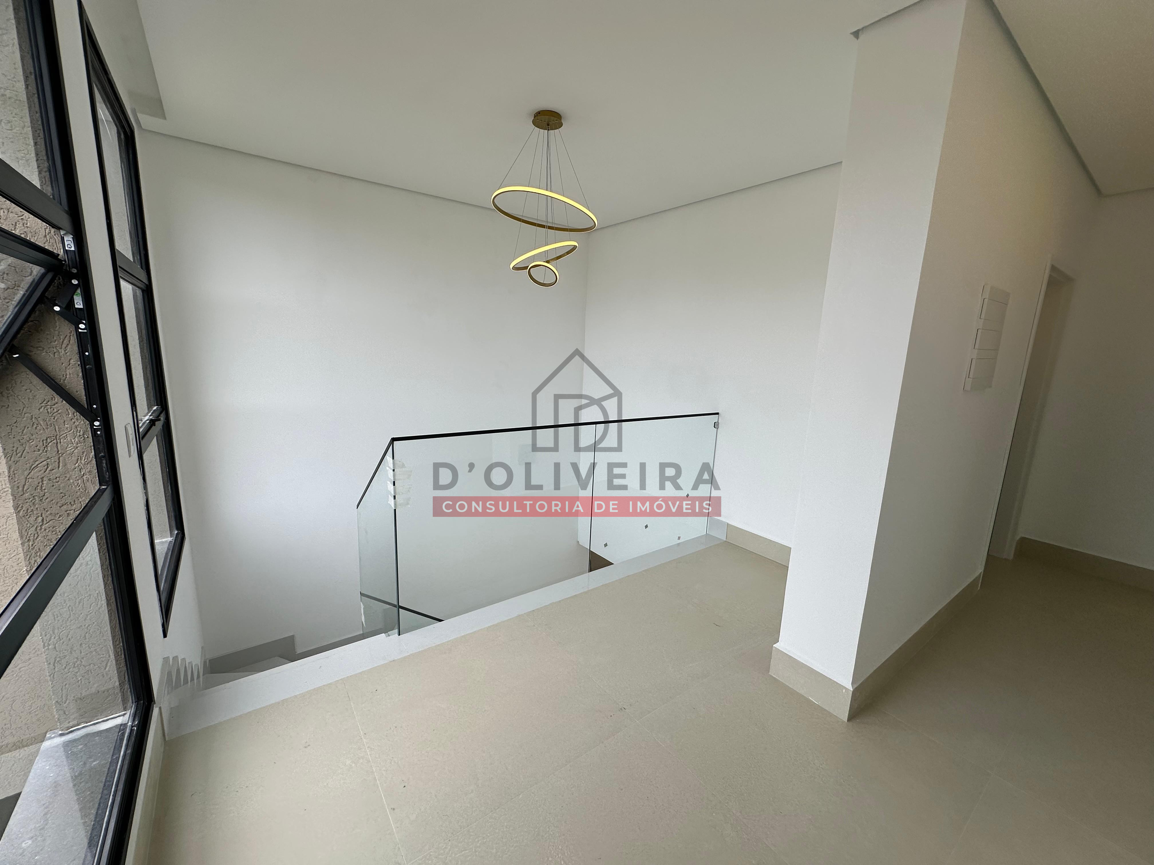 Sobrado moderno com piscina e churrasqueira no condomínio Flora Rica - Peruíbe - SP