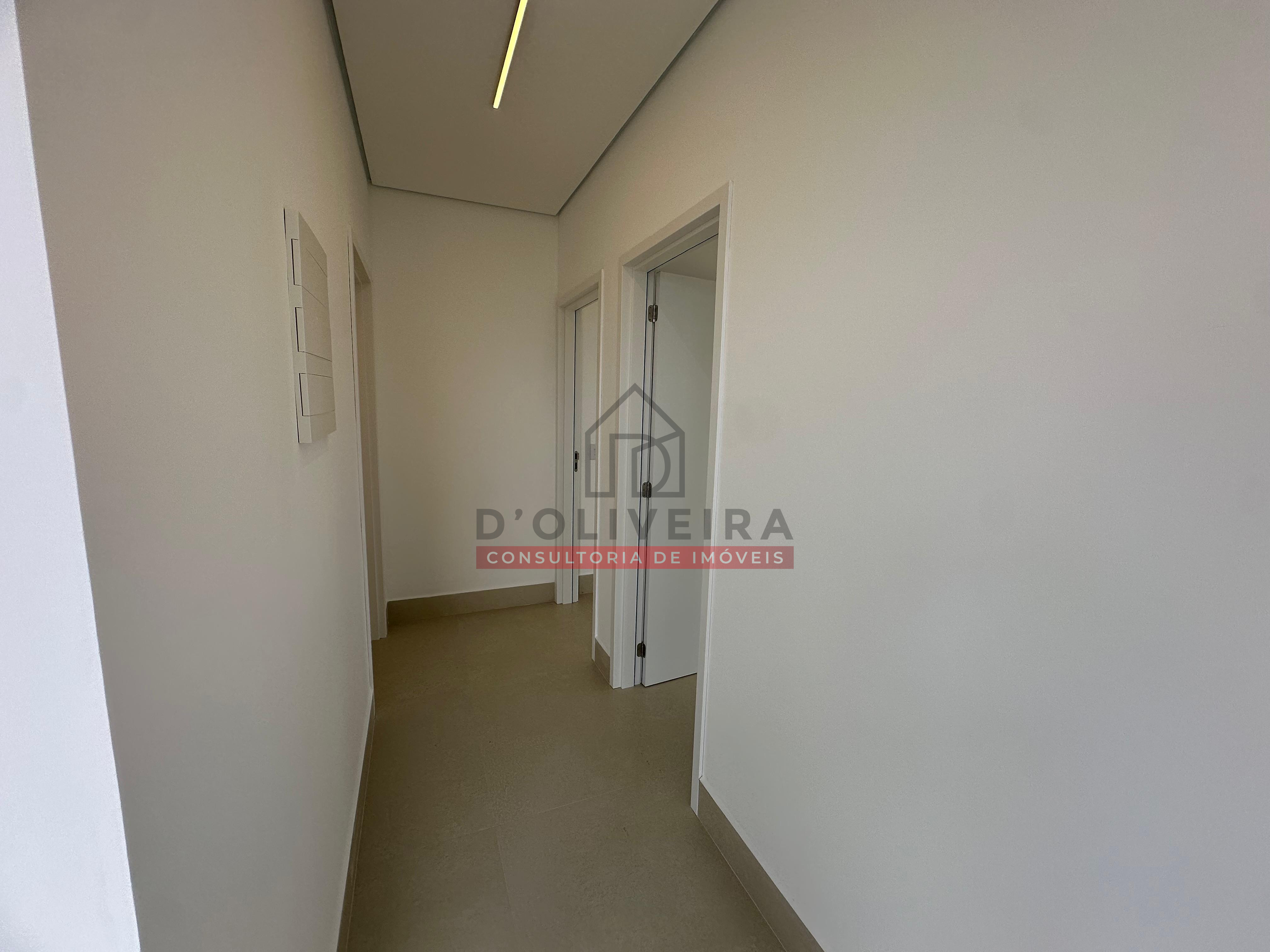 Sobrado moderno com piscina e churrasqueira no condomínio Flora Rica - Peruíbe - SP