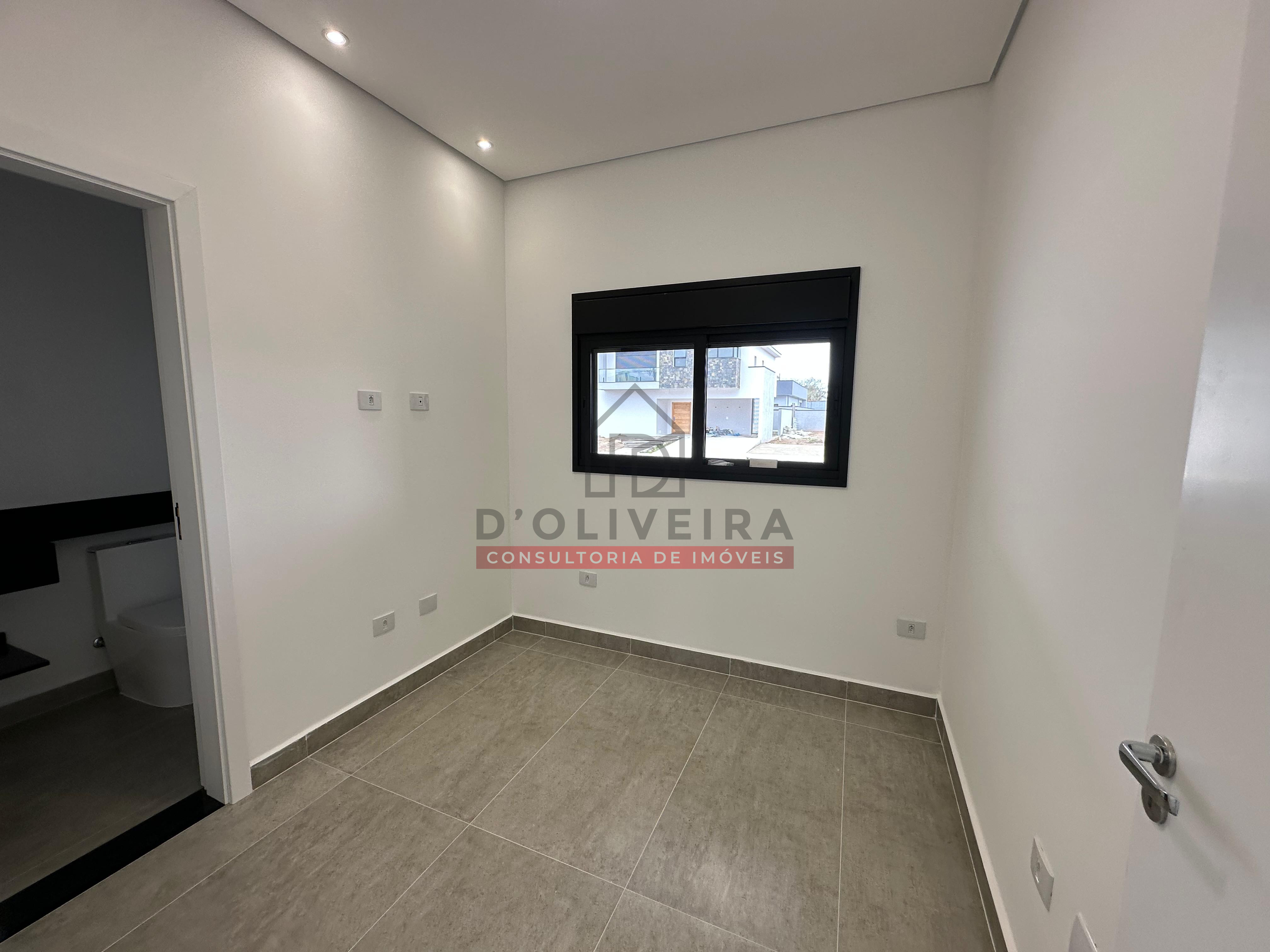 Sobrado com piscina e churrasqueira no condomínio Flora Rica - Peruíbe - SP