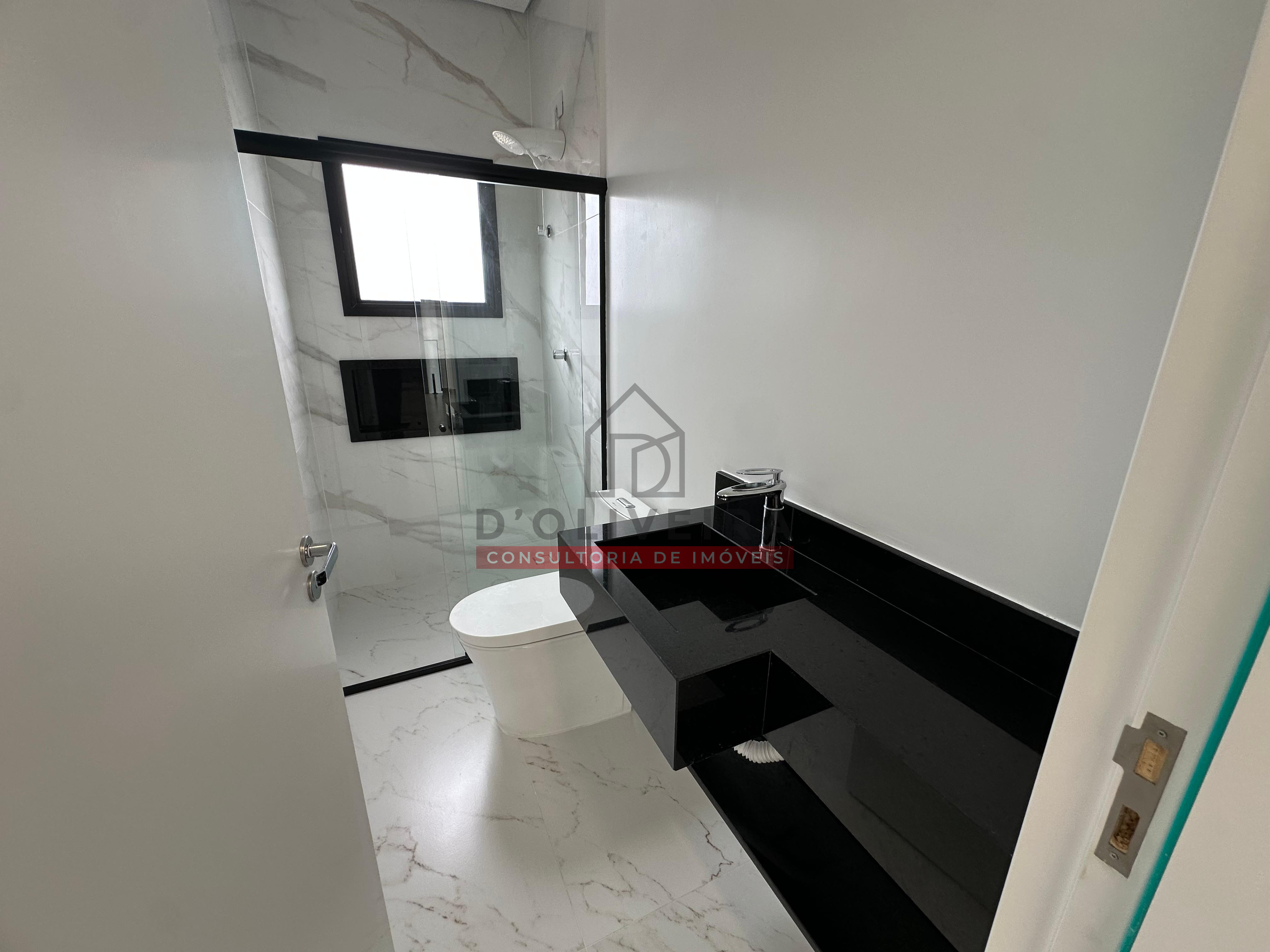 Sobrado com piscina e churrasqueira no condomínio Flora Rica - Peruíbe - SP