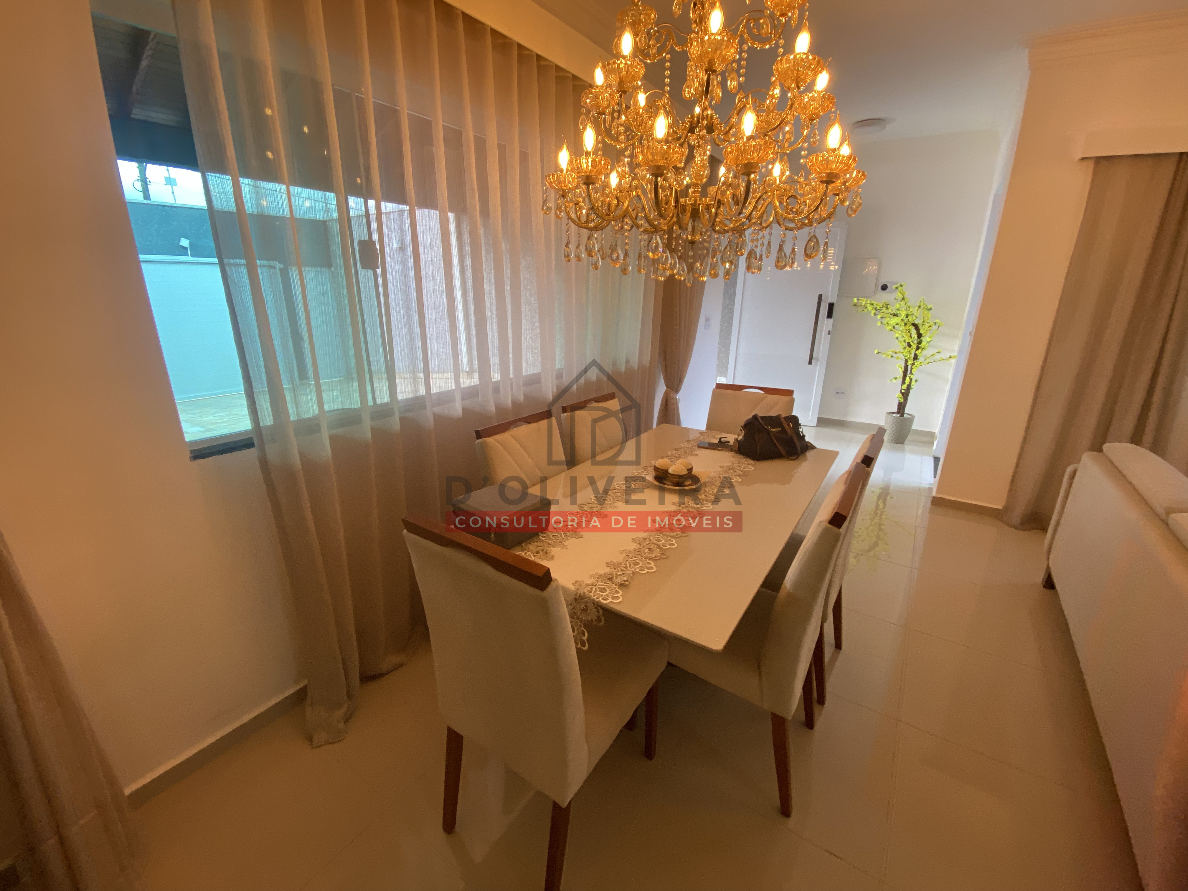 Casa com piscina e churrasqueira no Flora Rica 2 - Peruíbe - SP