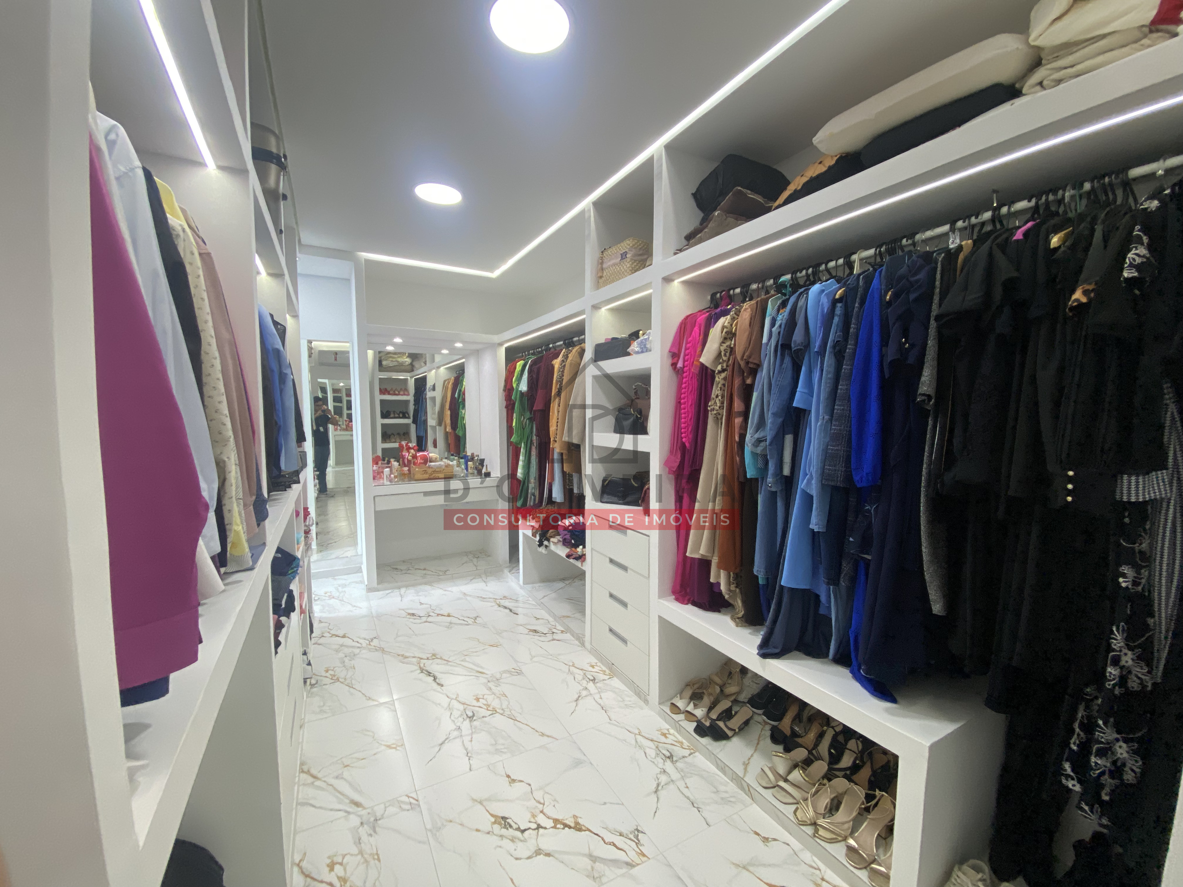 Casa com piscina e churrasqueira no Flora Rica 2 - Peruíbe - SP