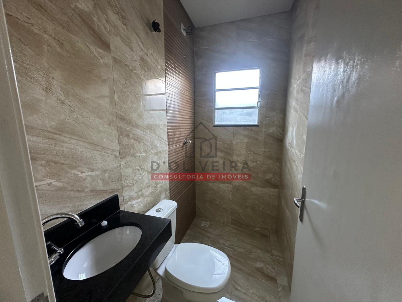 Casa térrea com piscina e churrasqueira no Balneário São João Batista 2 - Peruíbe - SP