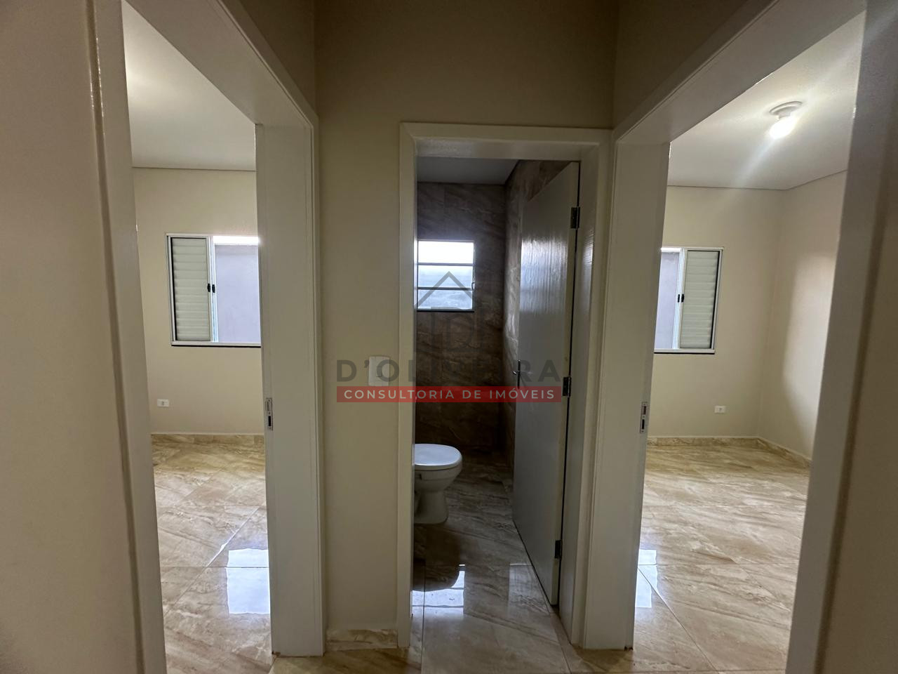 Casa térrea com piscina e churrasqueira no Balneário São João Batista 2 - Peruíbe - SP