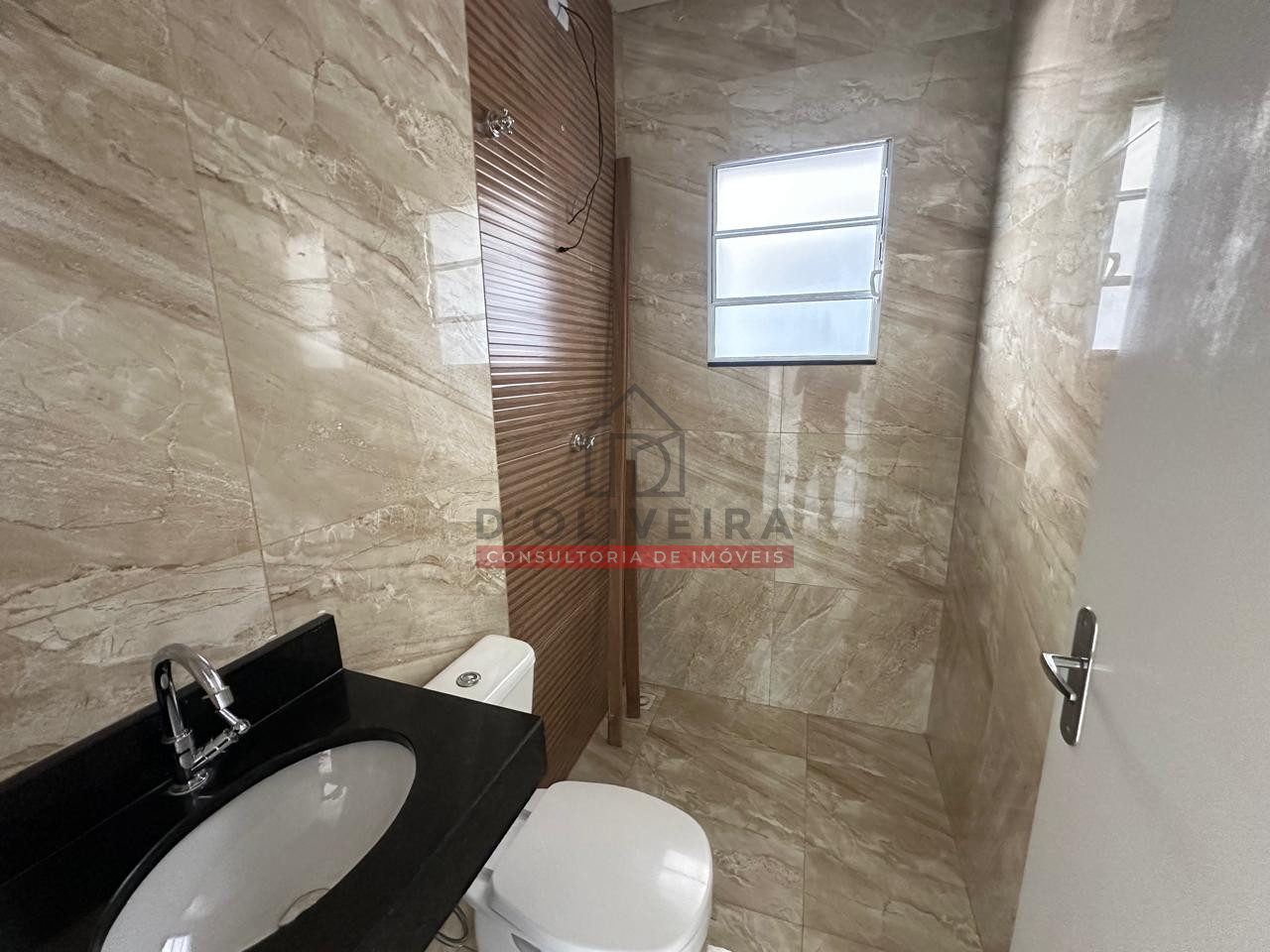 Casa térrea com piscina e churrasqueira no Balneário São João Batista 2 - Peruíbe - SP