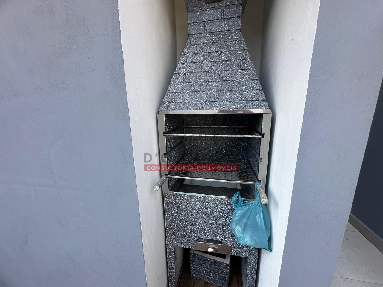 Casa térrea com piscina e churrasqueira no Balneário São João Batista 2 - Peruíbe - SP