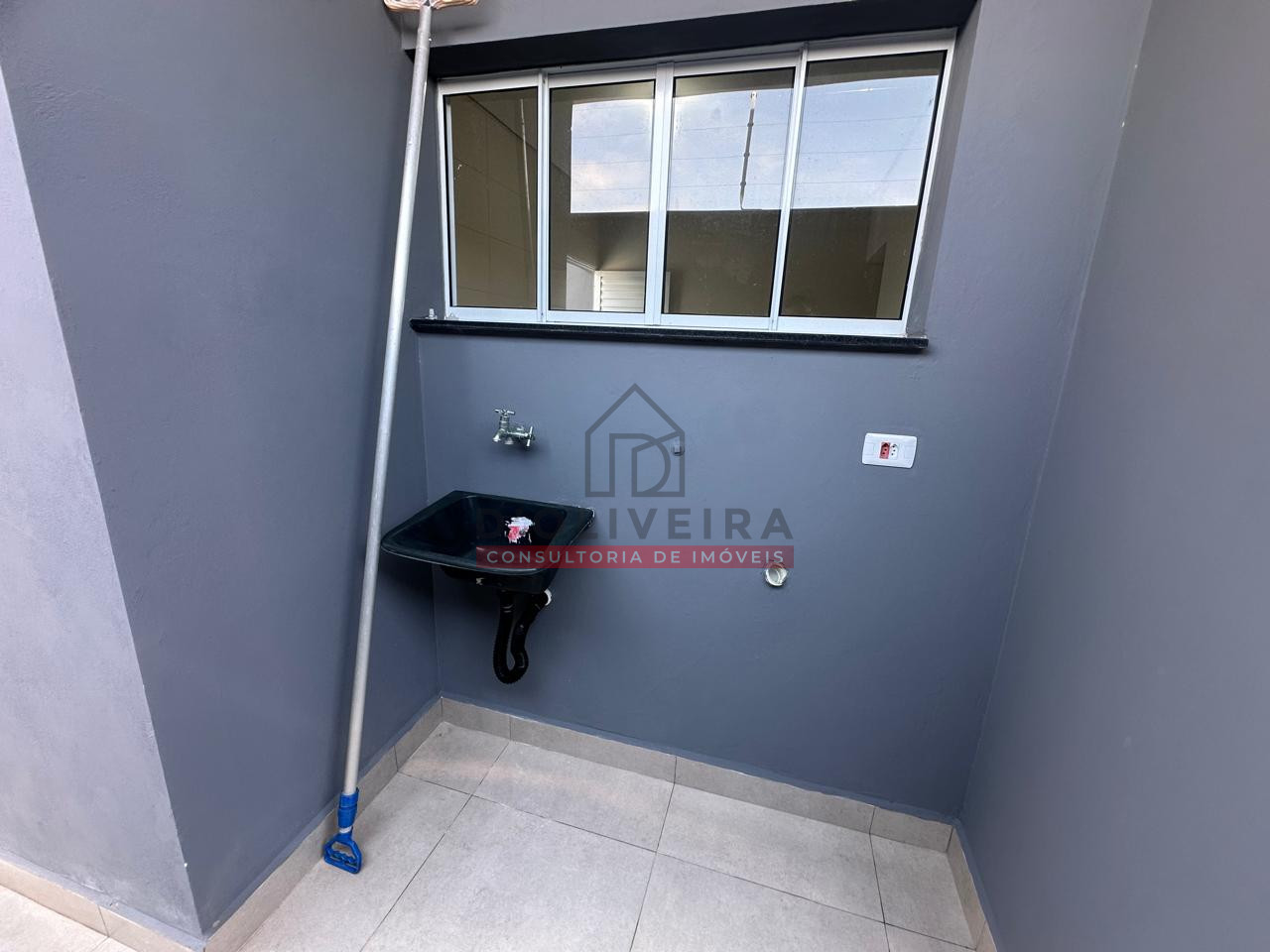 Casa térrea com piscina e churrasqueira no Balneário São João Batista 2 - Peruíbe - SP