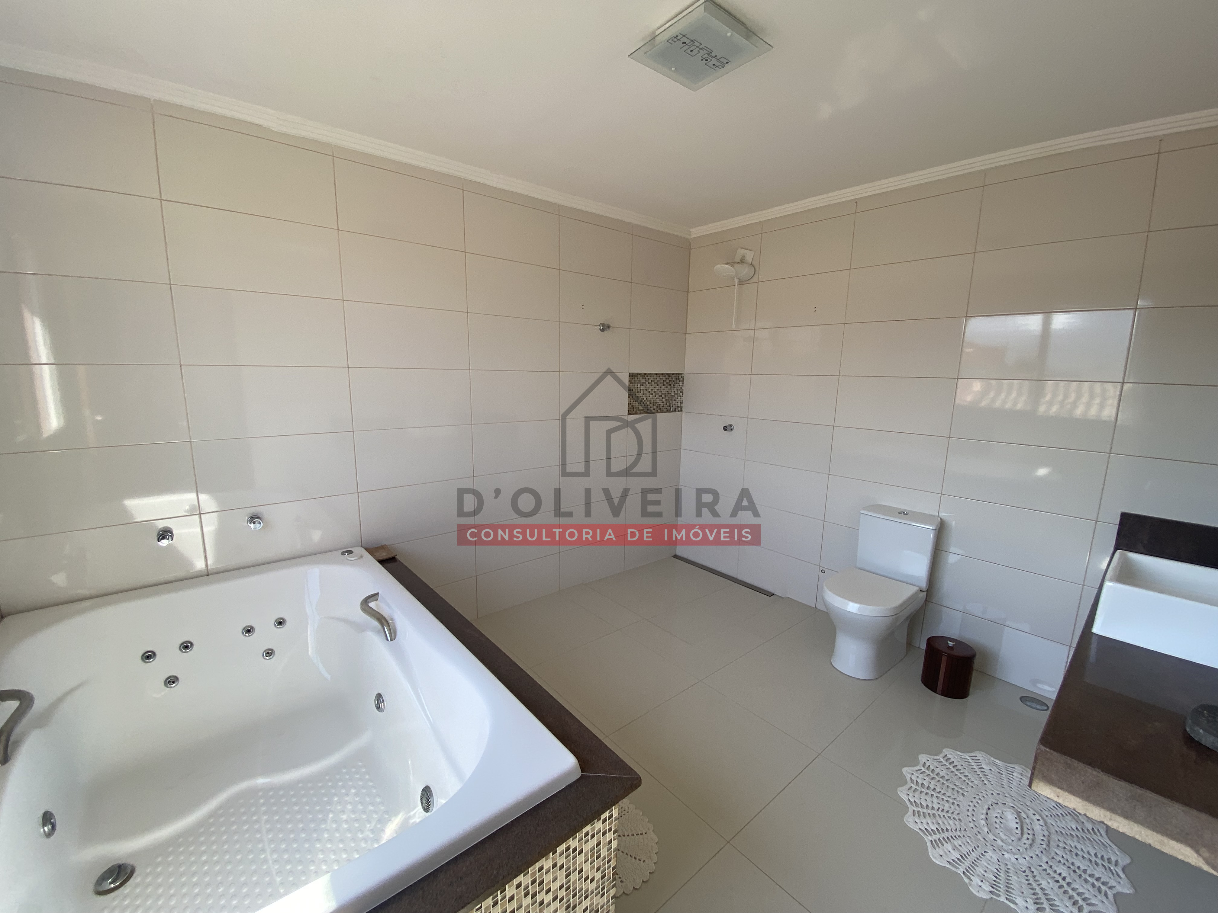 Sobrado com piscina à venda no Jardim Ribamar - Peruíbe - SP