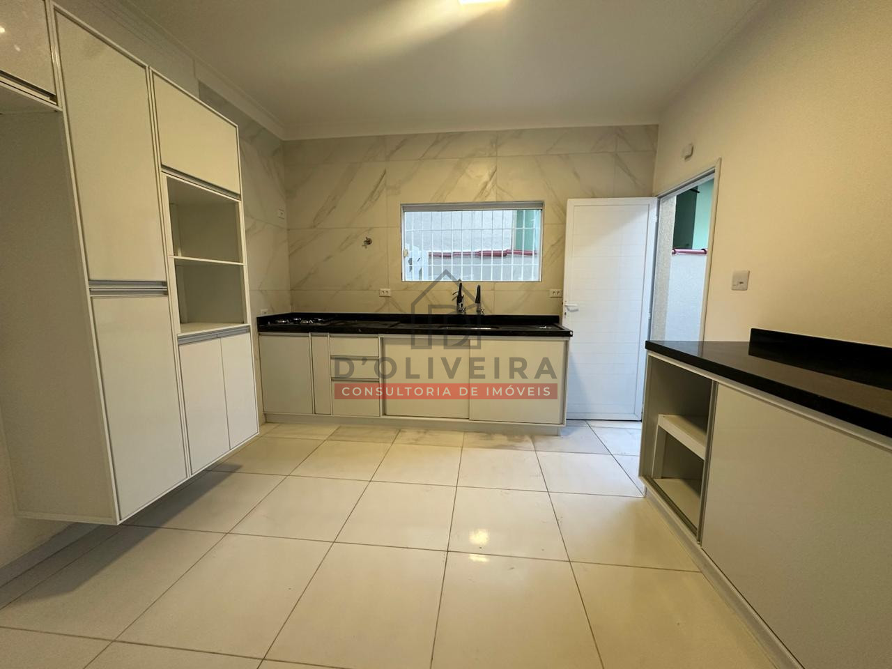 Casa geminada com piscina a venda no Bairro Stella Maris - Peruíbe - SP