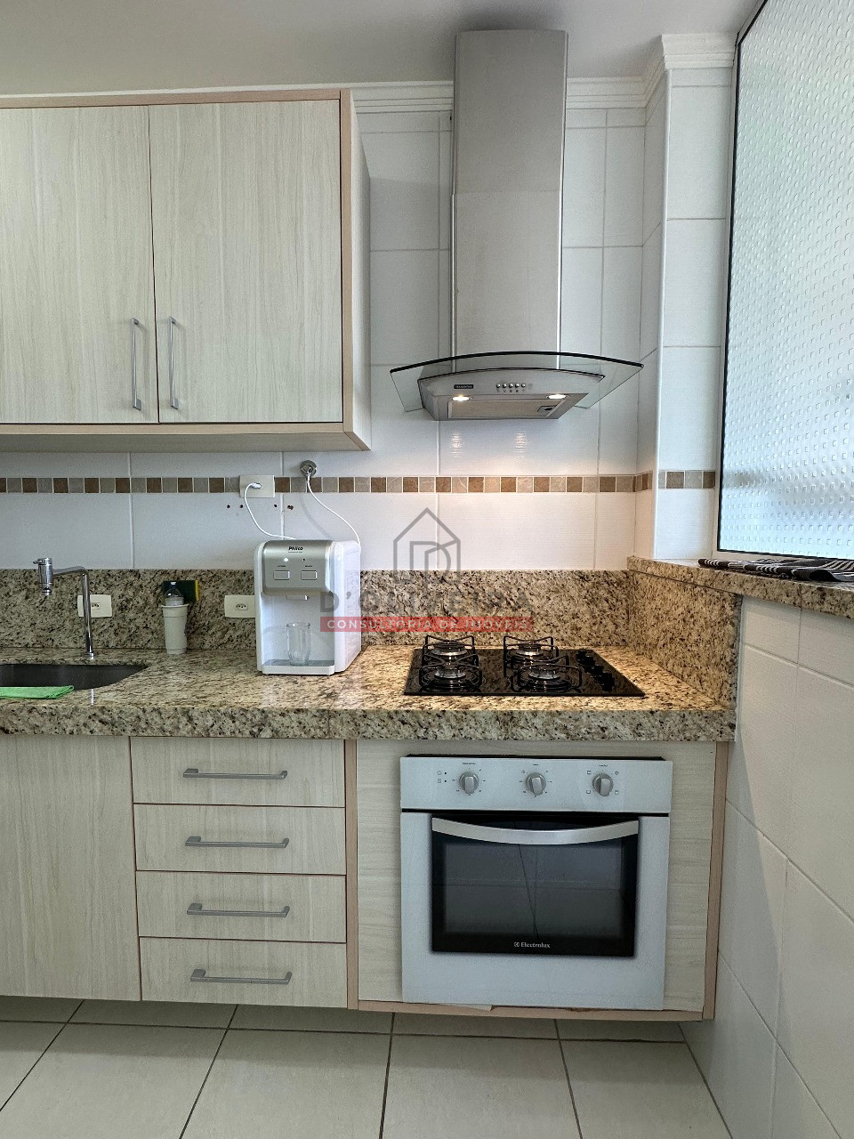 Apartamento com vista para o mar a venda no Bairro Aviação - Praia Grande - SP