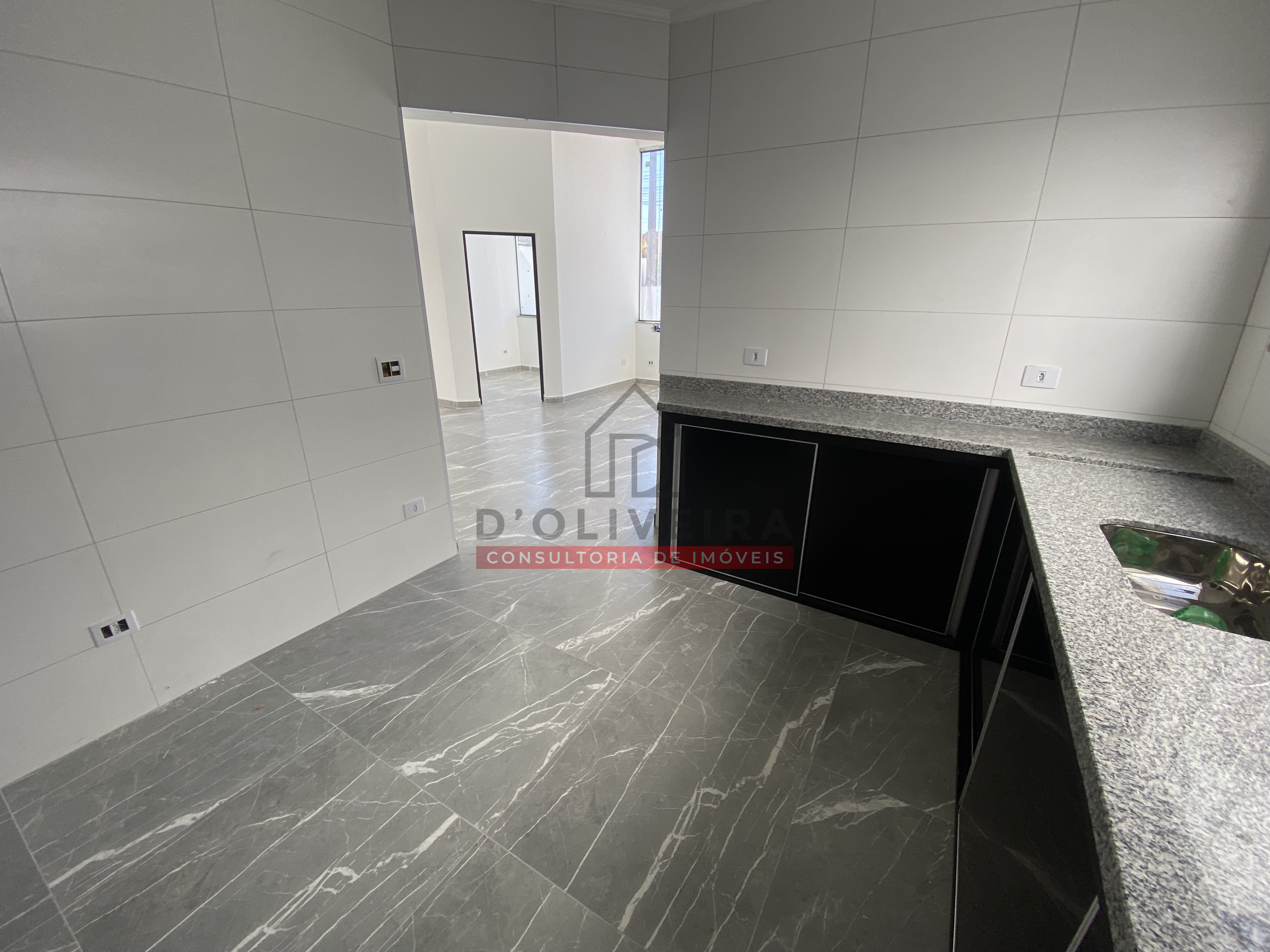 Casa térrea com piscina e 3 suítes à venda no Balneário Samburá - Peruíbe - SP