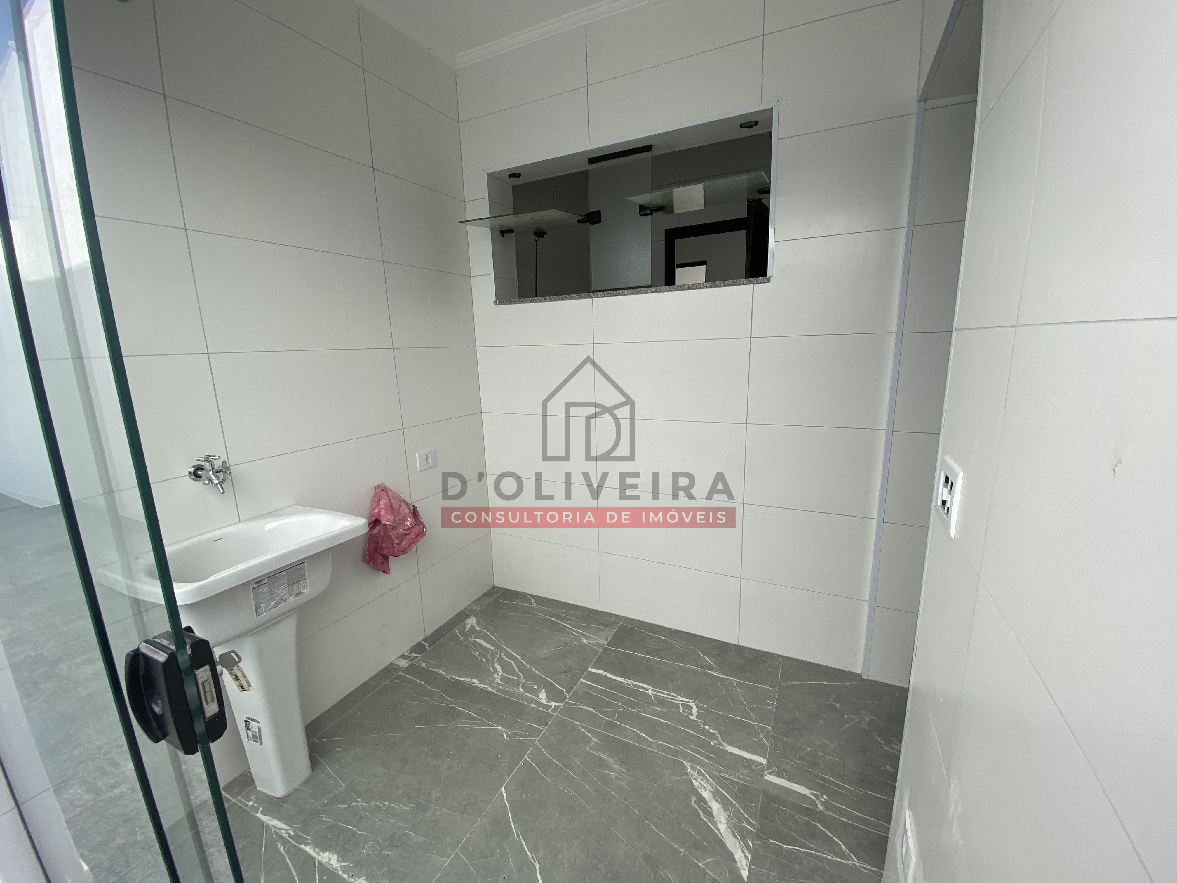 Casa térrea com piscina e 3 suítes à venda no Balneário Samburá - Peruíbe - SP