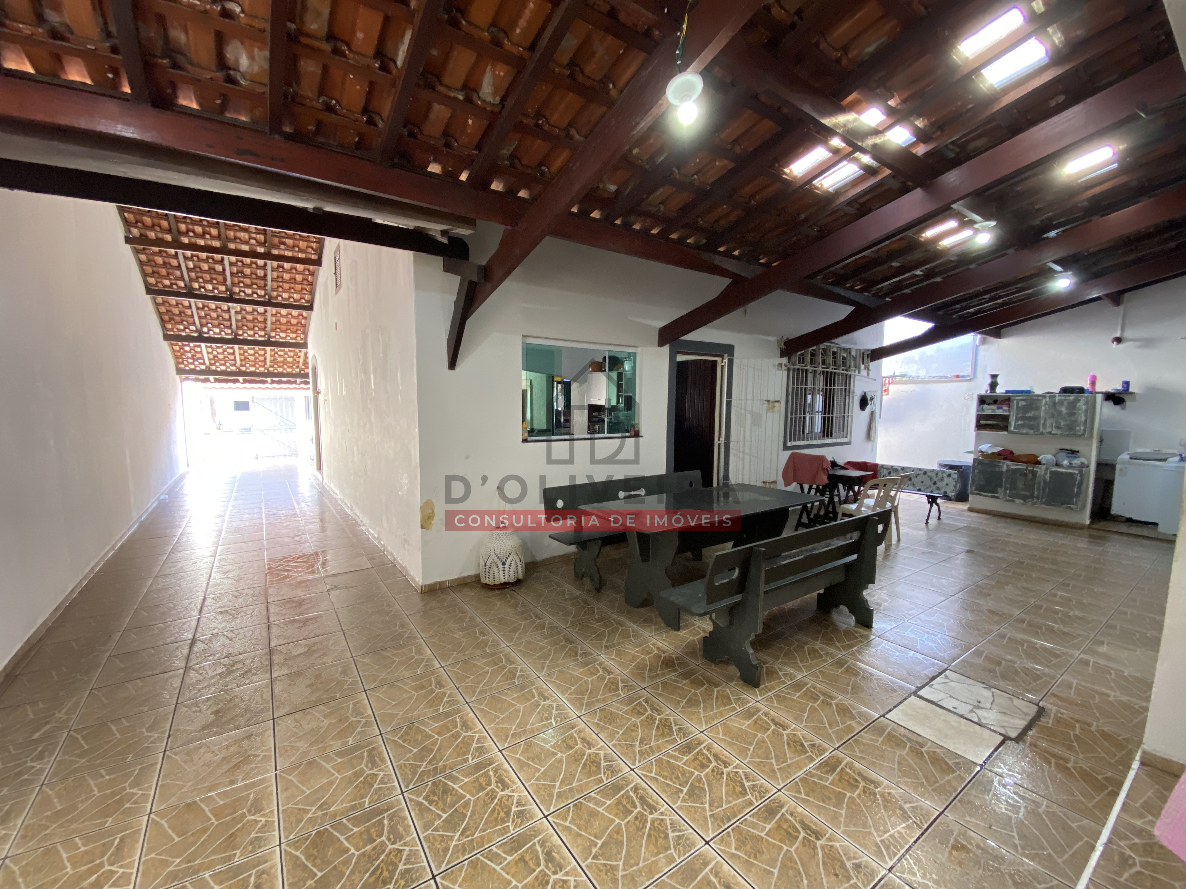 Casa térrea com edícula e churrasqueira no Bairro Jardim Veneza - Peruíbe - SP