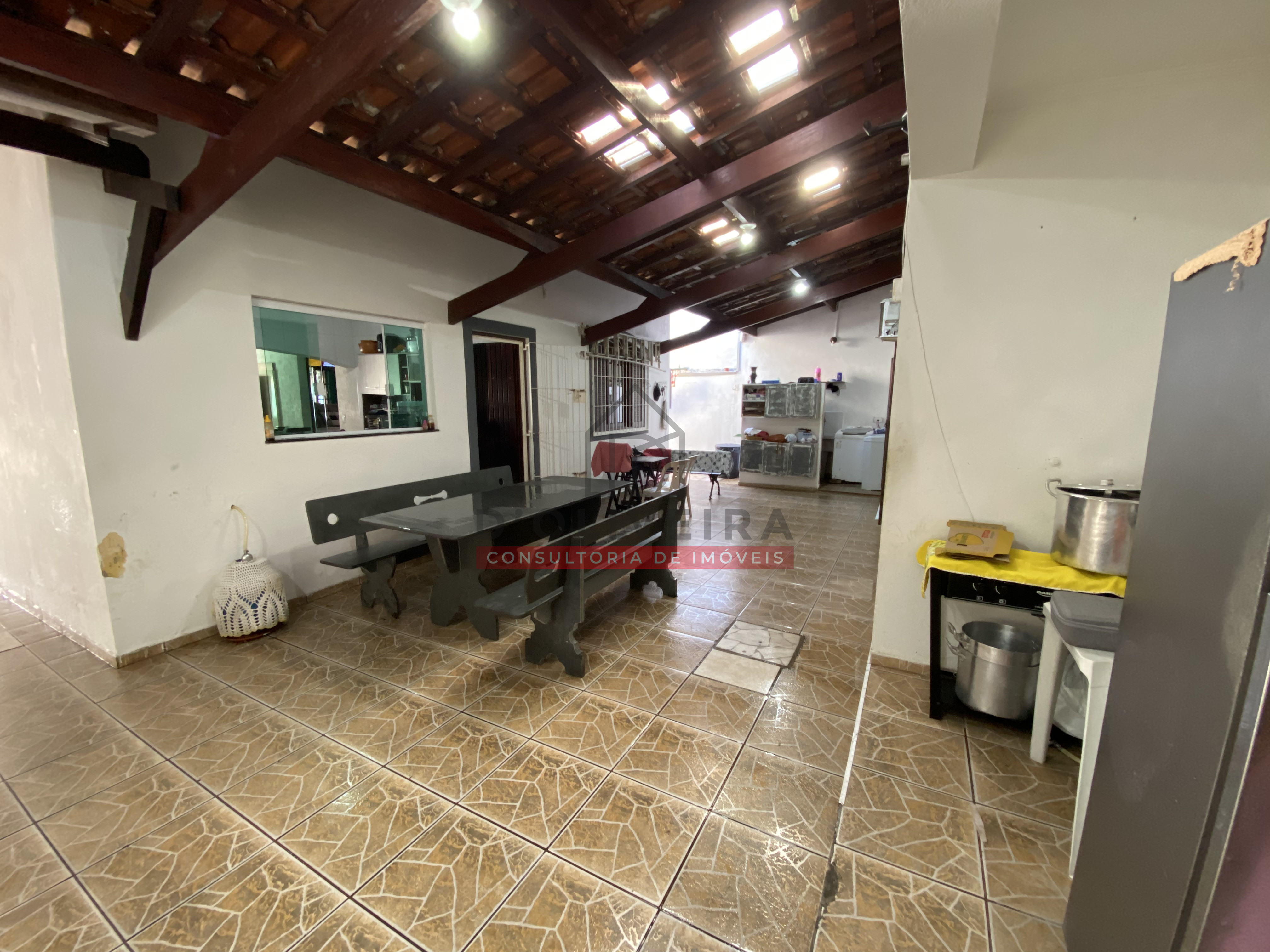 Casa térrea com edícula e churrasqueira no Bairro Jardim Veneza - Peruíbe - SP