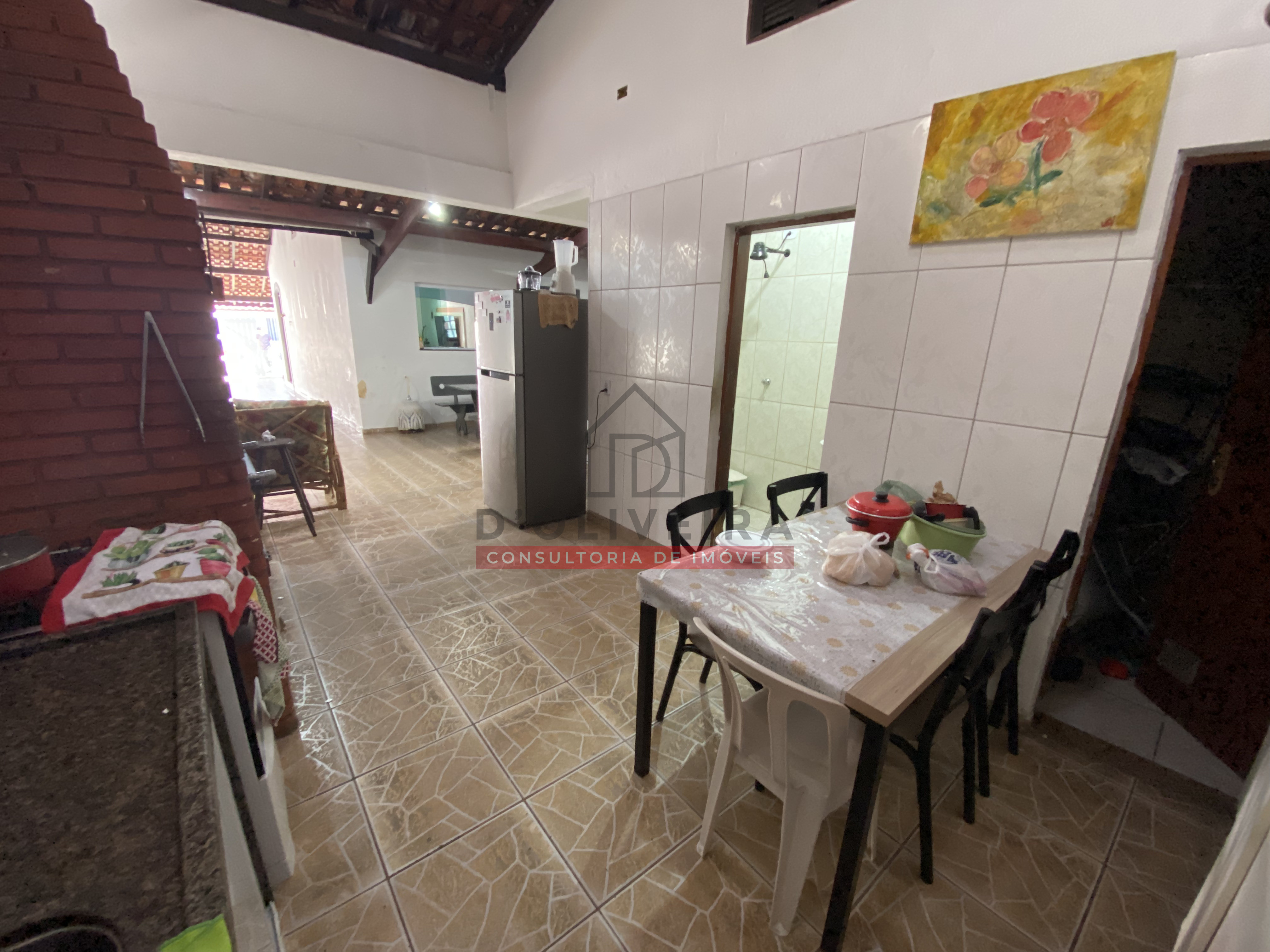 Casa térrea com edícula e churrasqueira no Bairro Jardim Veneza - Peruíbe - SP