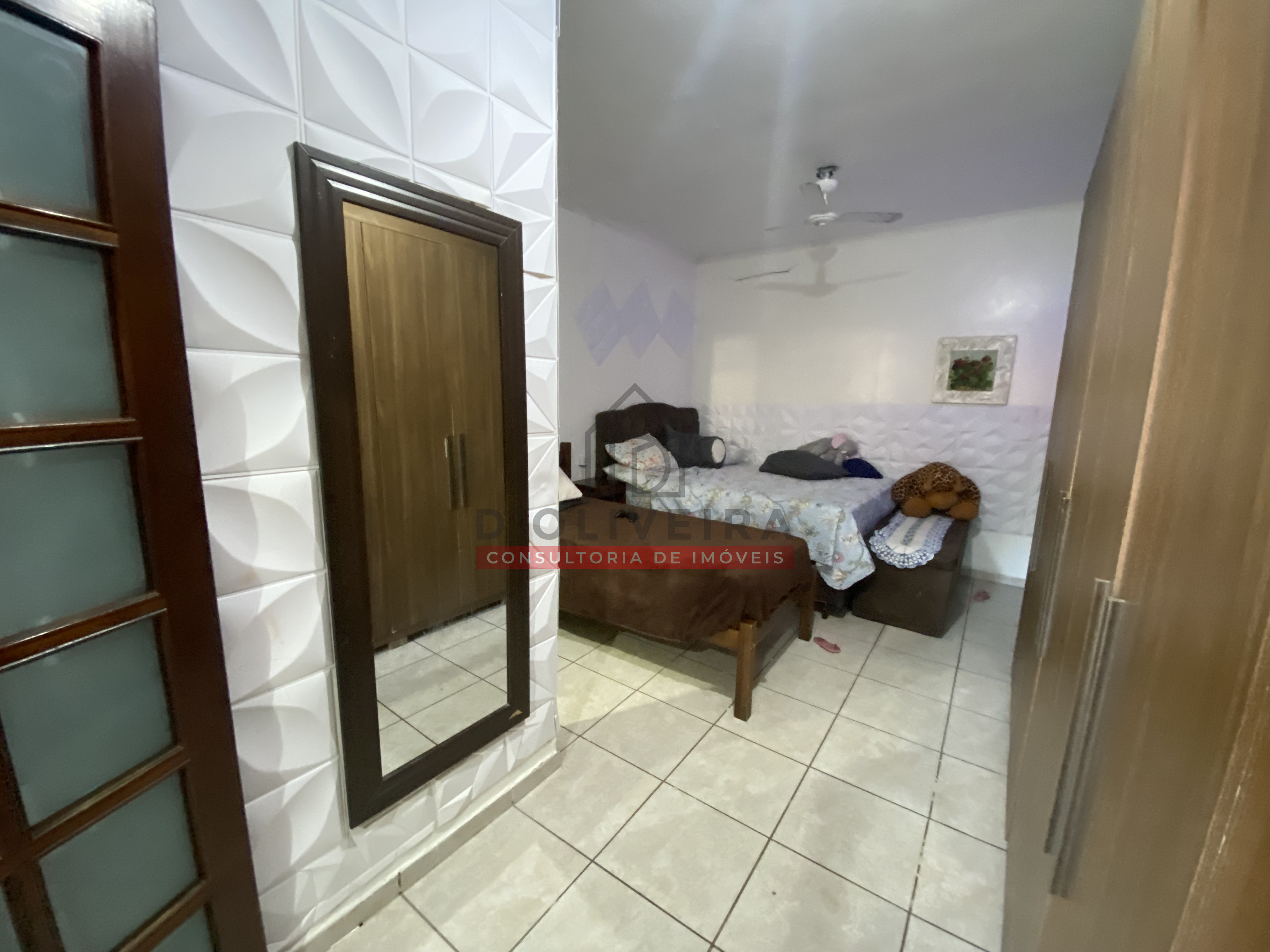 Casa térrea com edícula e churrasqueira no Bairro Jardim Veneza - Peruíbe - SP