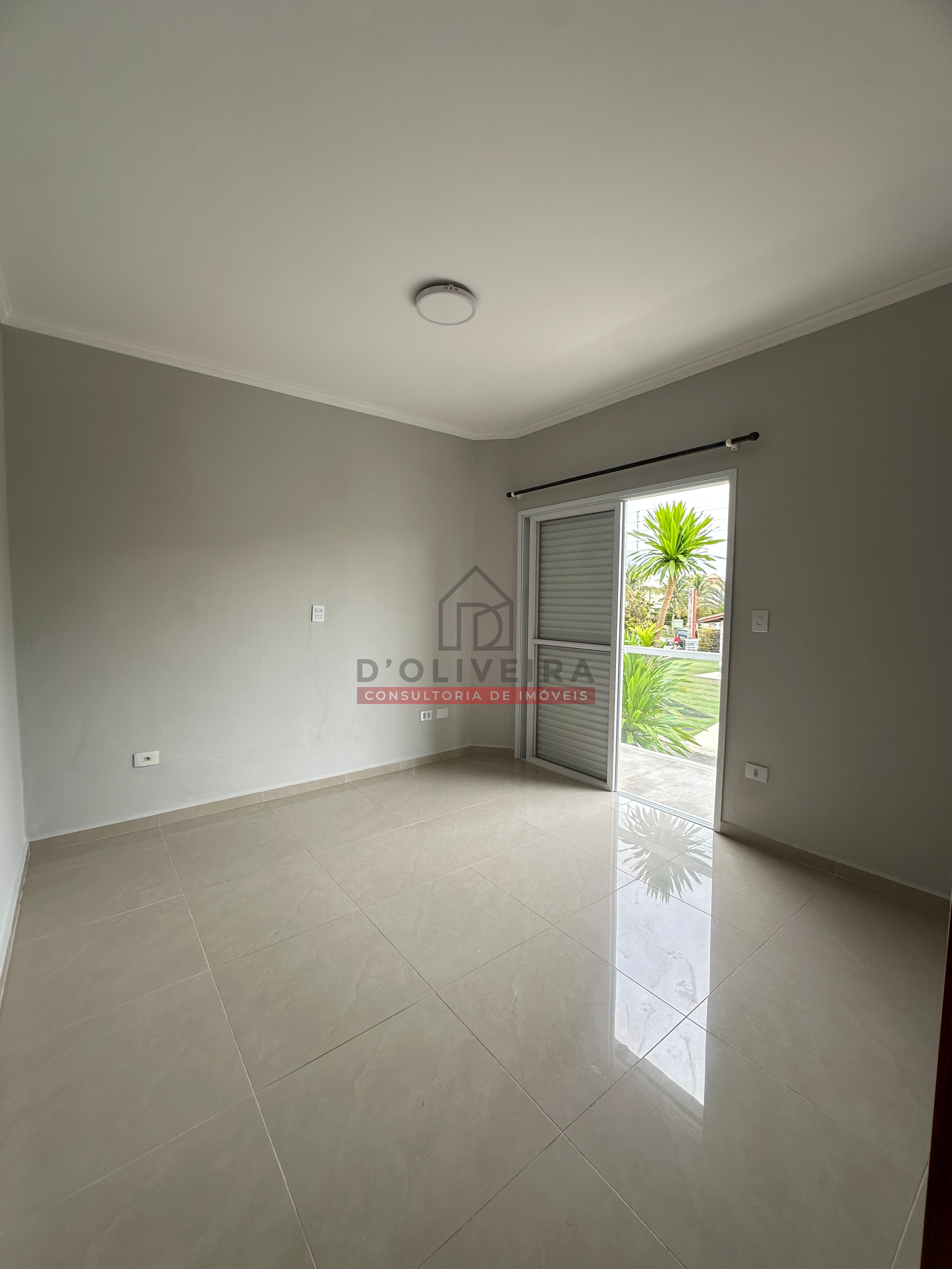 Sobrado moderno à venda no Condomínio Bougainvillée II - Peruíbe - SP