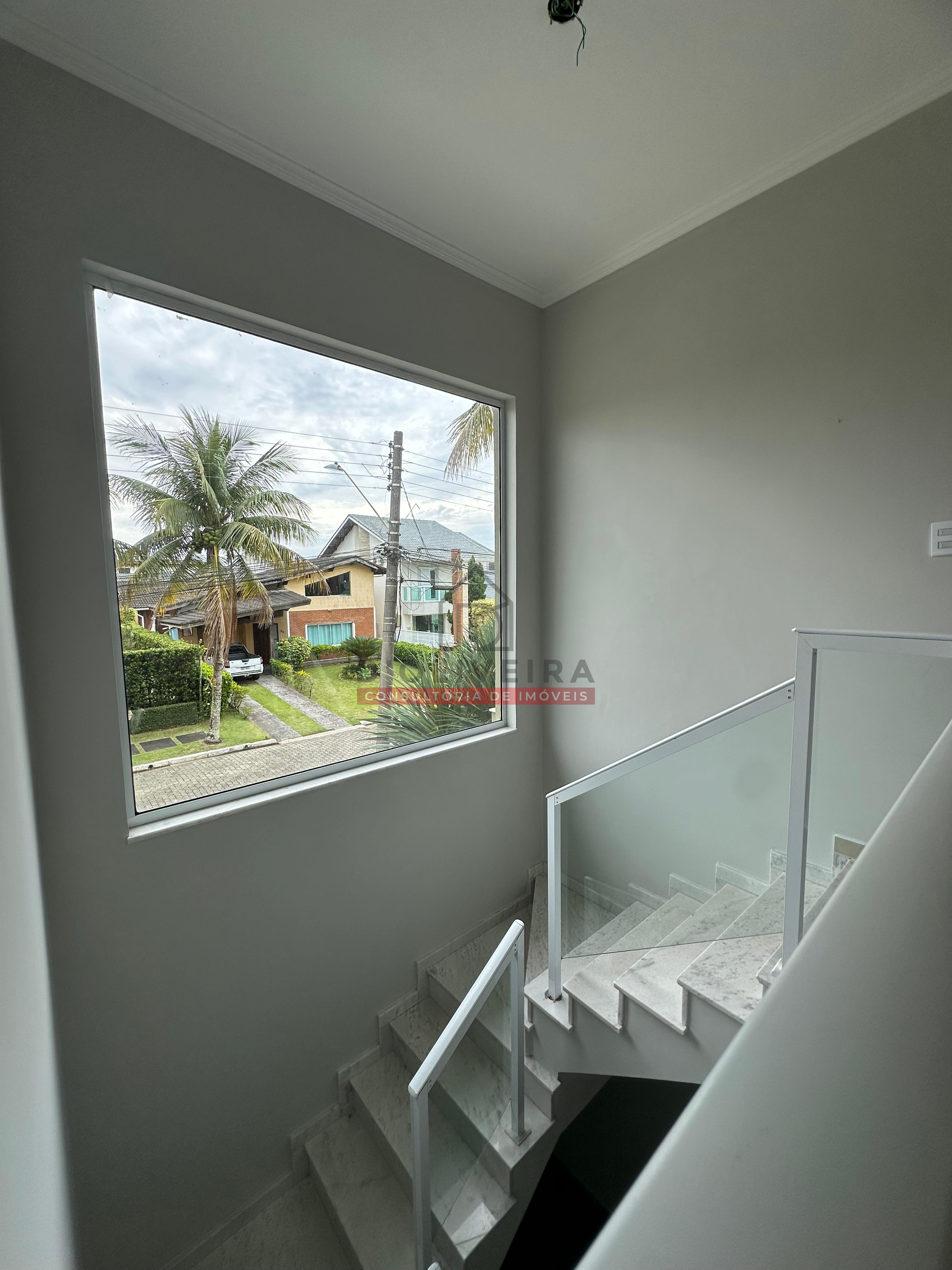 Sobrado moderno à venda no Condomínio Bougainvillée II - Peruíbe - SP