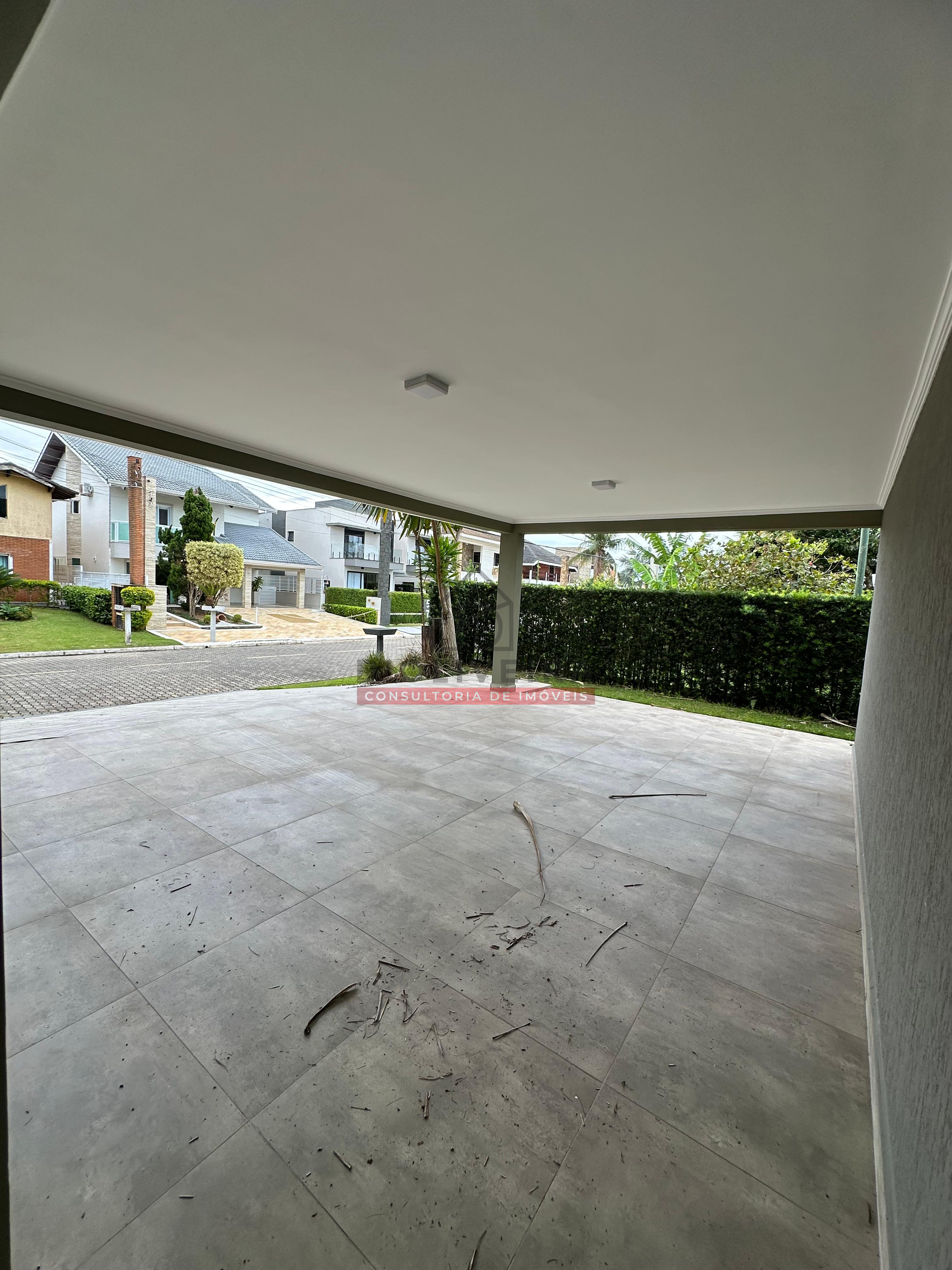 Sobrado moderno à venda no Condomínio Bougainvillée II - Peruíbe - SP