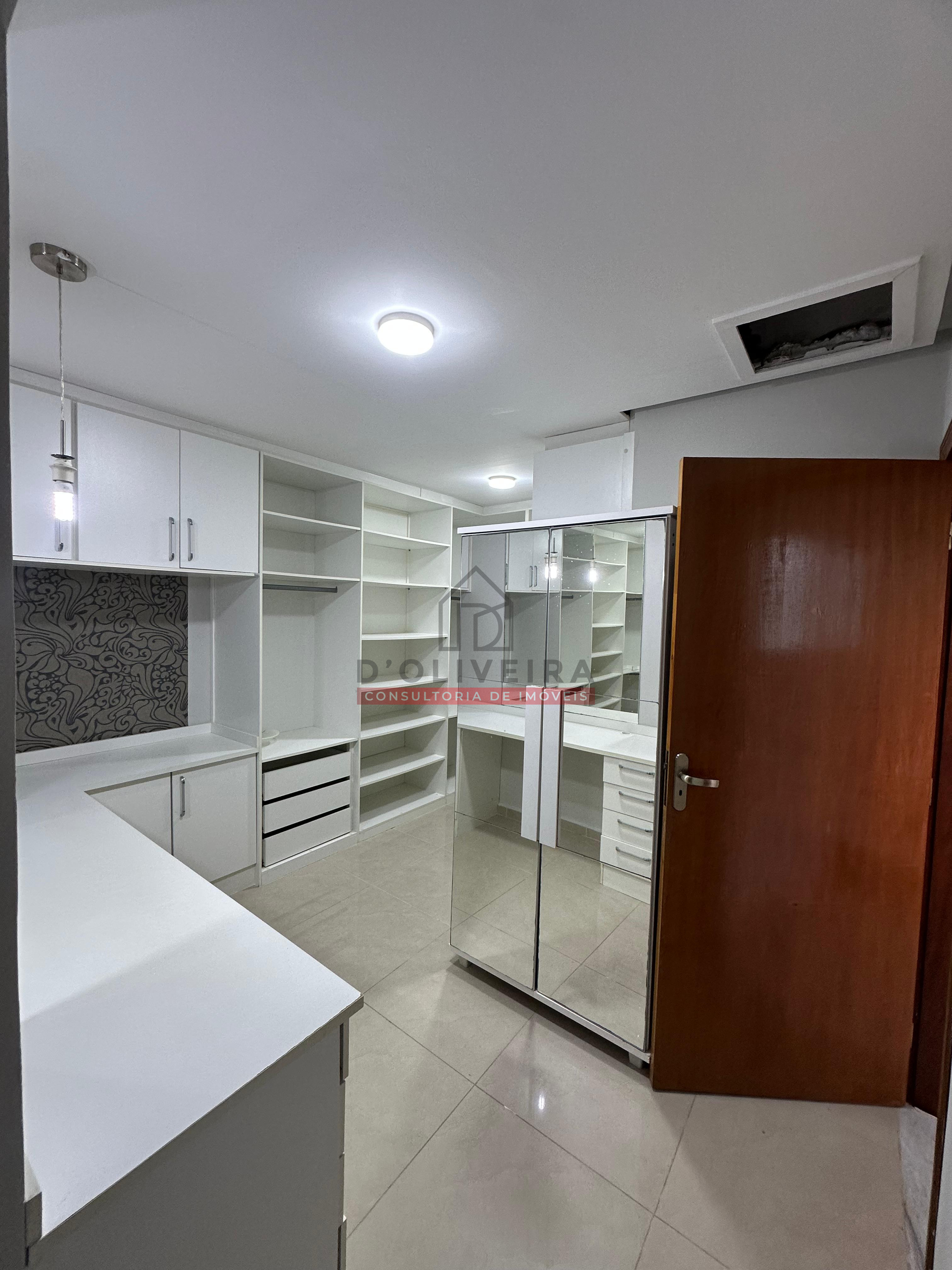 Sobrado moderno à venda no Condomínio Bougainvillée II - Peruíbe - SP