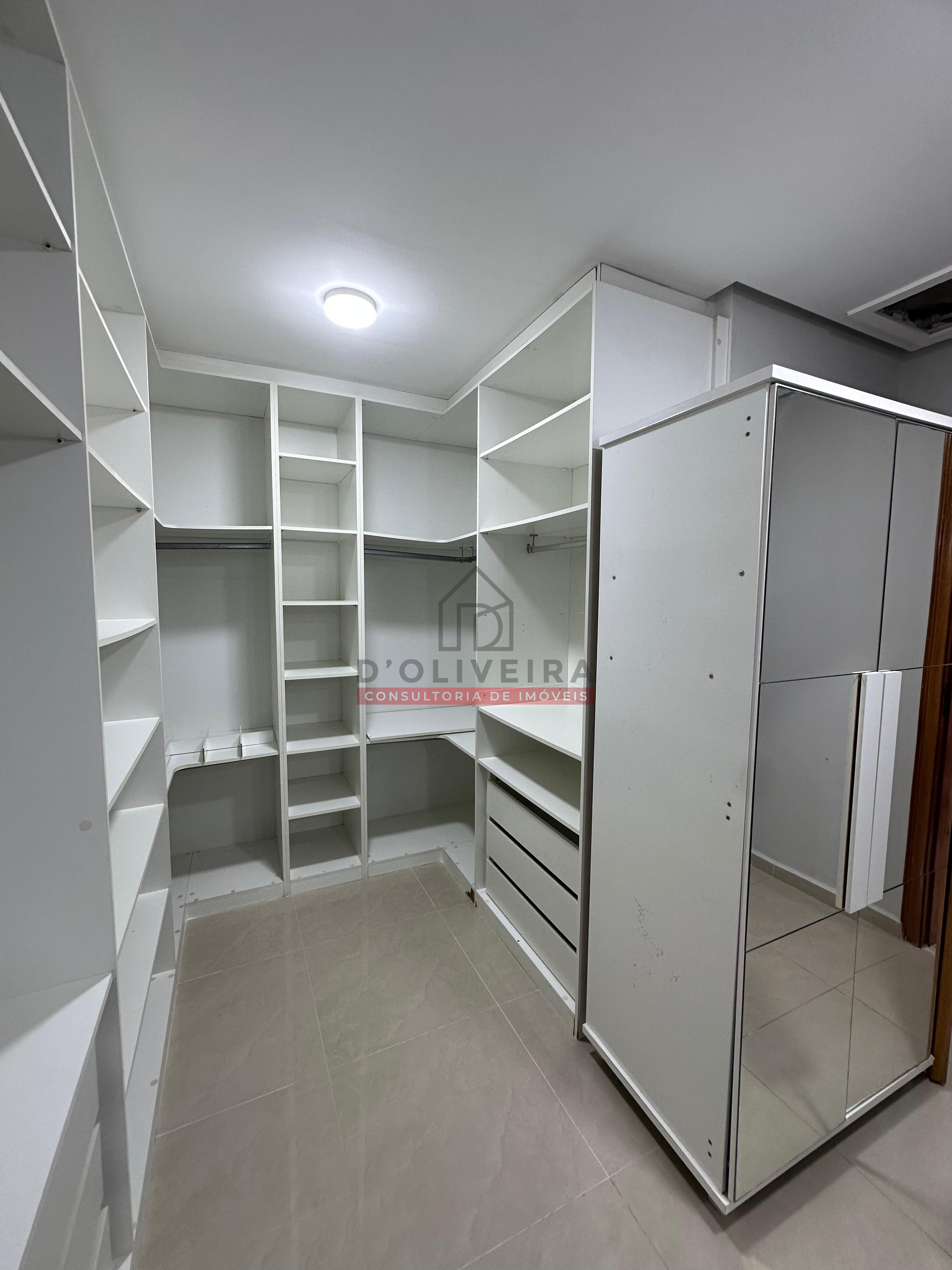 Sobrado moderno à venda no Condomínio Bougainvillée II - Peruíbe - SP