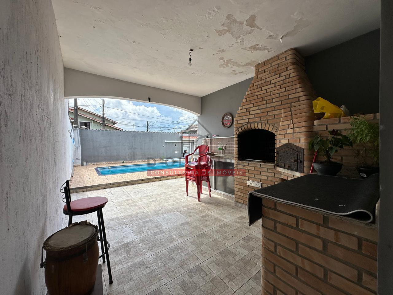 Casa com piscina e churrasqueira na Cidade Nova Peruíbe - Peruíbe - SP