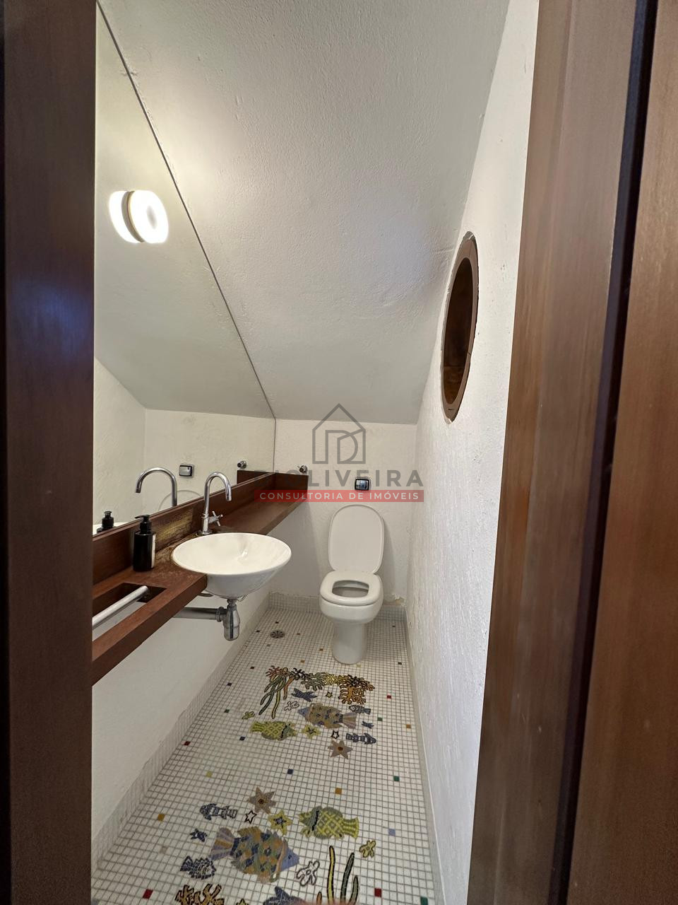 Sobrado de 4 suítes e piscina aquecida no Bougainville Residencial II - Peruíbe - SP