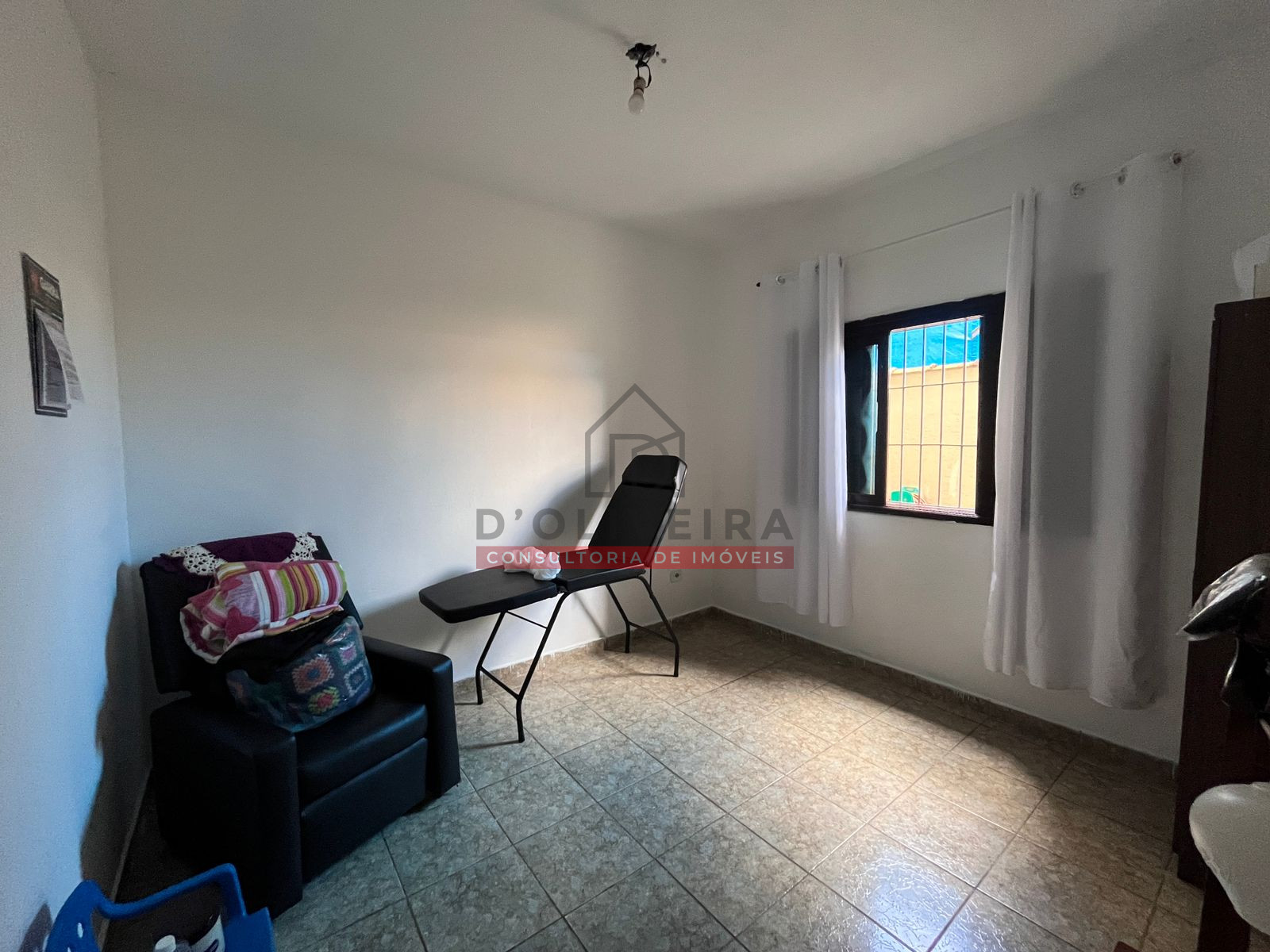 Casa térrea à venda no Belmira Novaes - Peruíbe - SP
