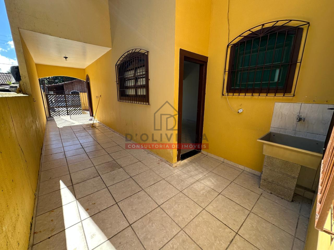 Casa térrea à venda no Balneário Arpoador - Peruíbe - SP